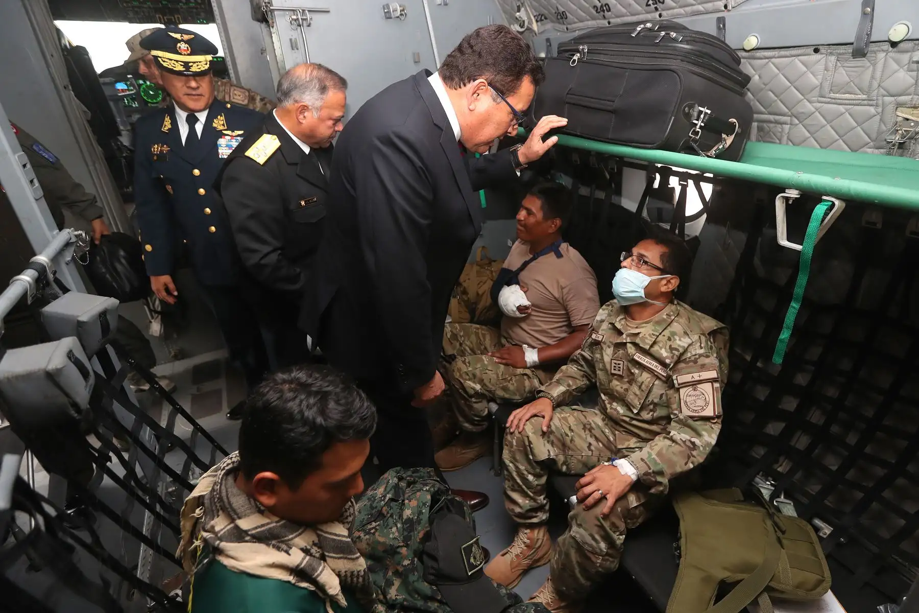 Los seis militares que resultaron heridos tras el ataque a una base militar en el Vraem llegaron a Lima para continuar su tratamiento. Foto: ANDINA/MINDEF