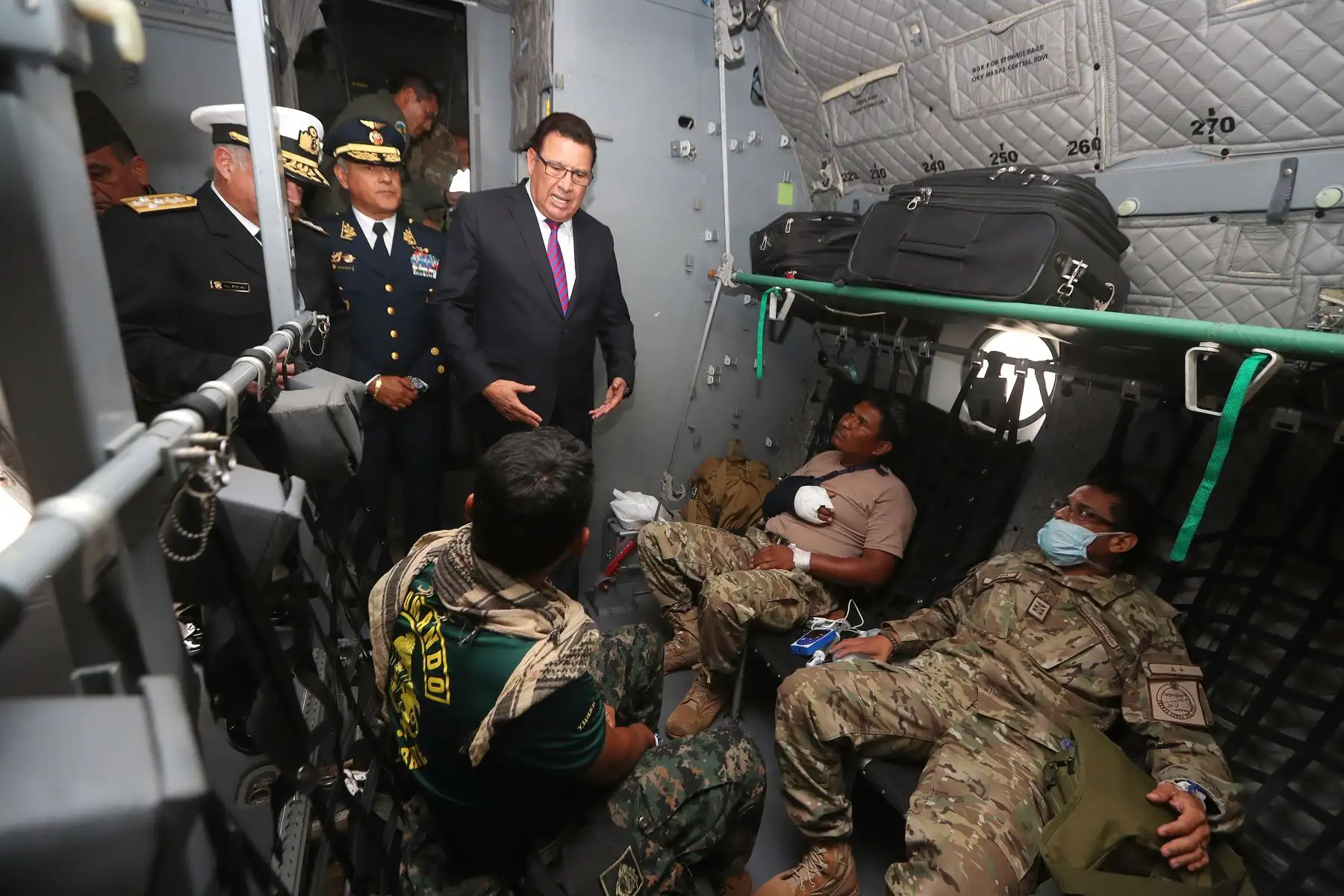 Los seis militares que resultaron heridos tras el ataque a una base militar en el Vraem llegaron a Lima para continuar su tratamiento. Foto: ANDINA/MINDEF
