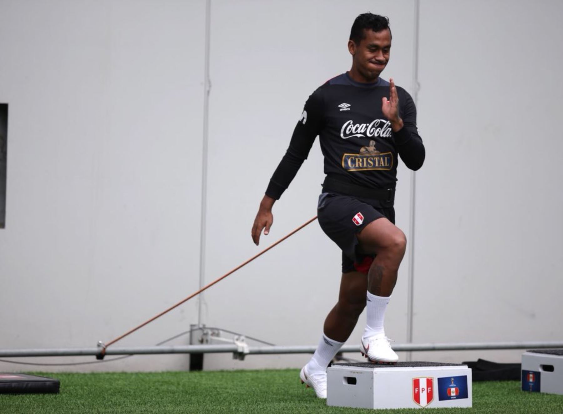 La selección peruana cumplió su tercer día de entrenamiento. Renato Tapia  fue exigido