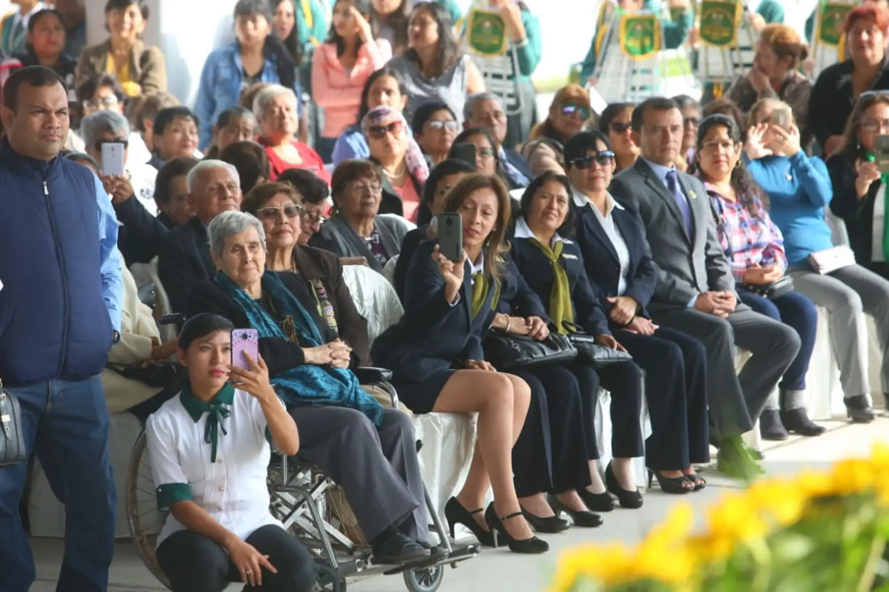 El presidente Martín Vizcarra se encuentra en Chiclayo para visitar la IE Elvira García y García y supervisar la reanudación del servicio educativo, así como sostener un encuentro con docentes y estudiantes de dicho colegio. Foto: ANDINA/Prensa Presidencia.