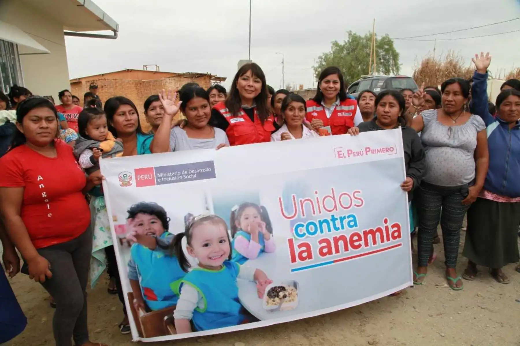 La ministra de Desarrollo e Inclusión Social, Liliana La Rosa, resaltó hoy la importancia que todos los alcaldes distritales del país se involucren en las estrategias y acciones que plantea la lucha contra la anemia para así lograr los mejores resultados.