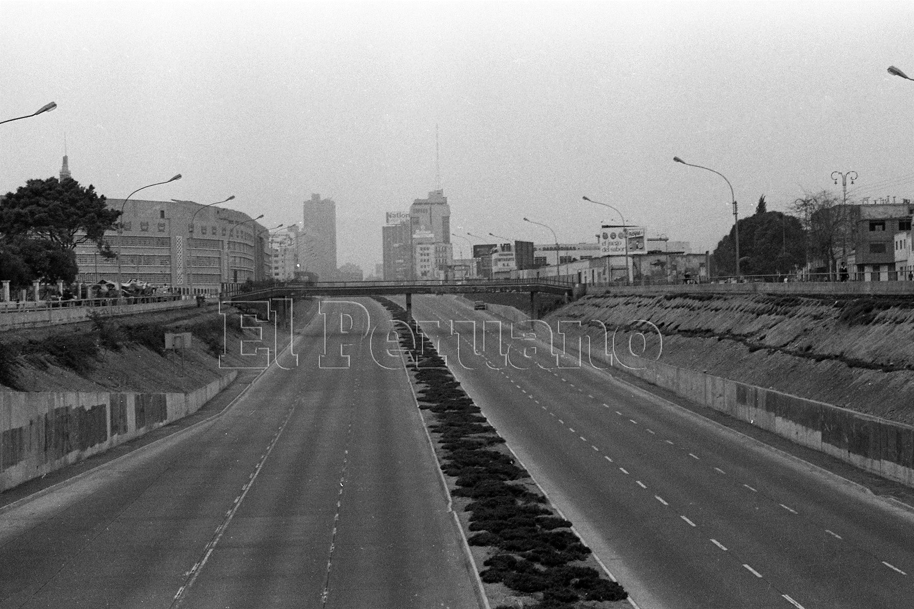 Vista de la Vía Expresa el día del debut de Perú en España 82. Foto: ANDINA/archivo