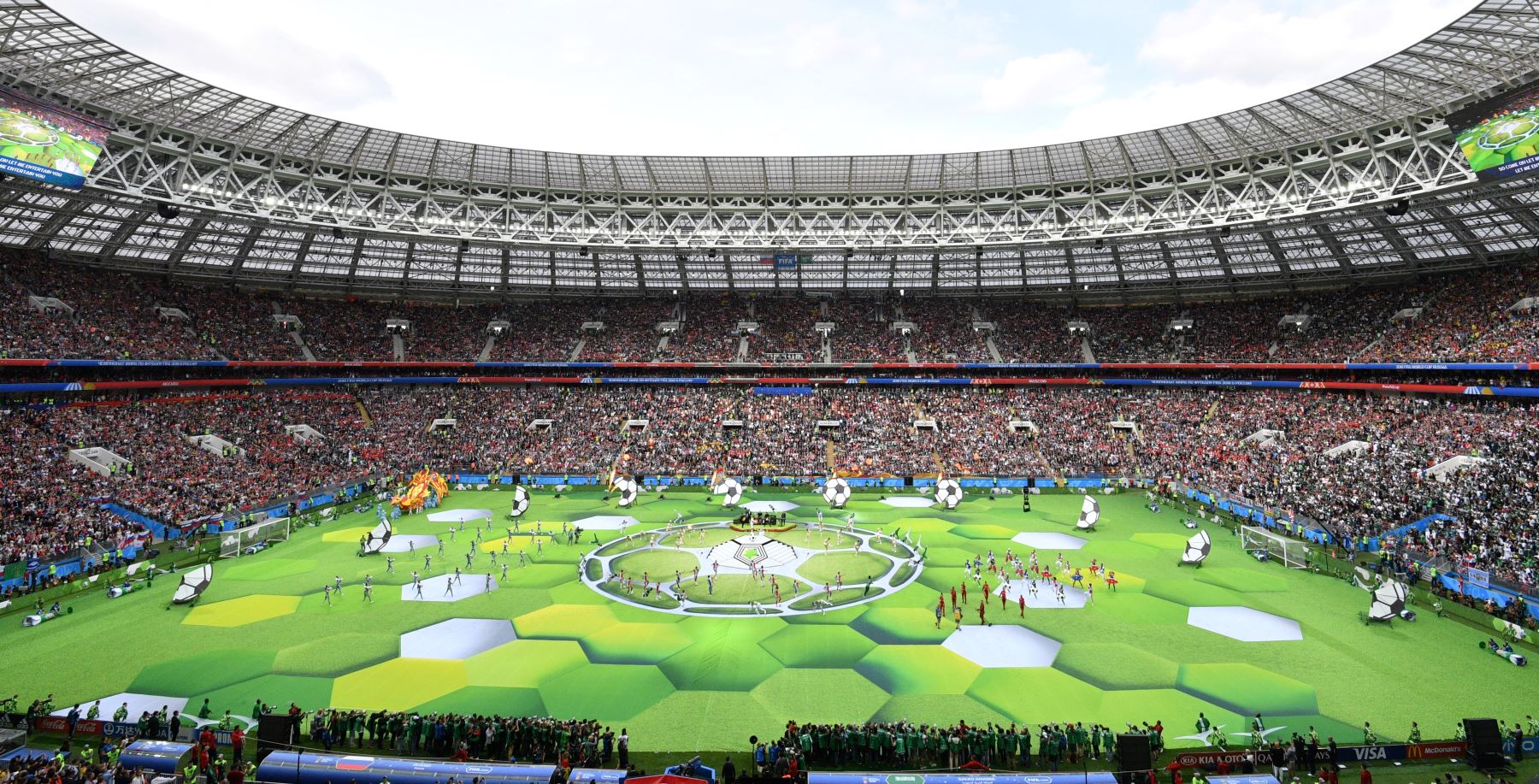 Una visión general durante la ceremonia de apertura antes del partido de fútbol de la Copa Mundial Rusia 2018 Un partido de fútbol entre Rusia y Arabia Saudita en el Estadio Luzhniki de Moscú. Foto: AFP