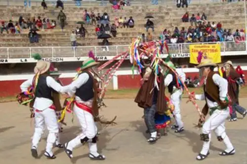 Por tratarse de una expresión cultural que celebra la actividad agrícola, fundamental dentro de la cosmovisión, organización social y economía de las culturas andinas del Perú, el Ministerio de Cultura declaró Patrimonio Cultural de la Nación a la danza Tatash, del anexo de Hualgoy y del centro poblado de La Florida, distrito de Llata, provincia de Huamalíes, región Huánuco.