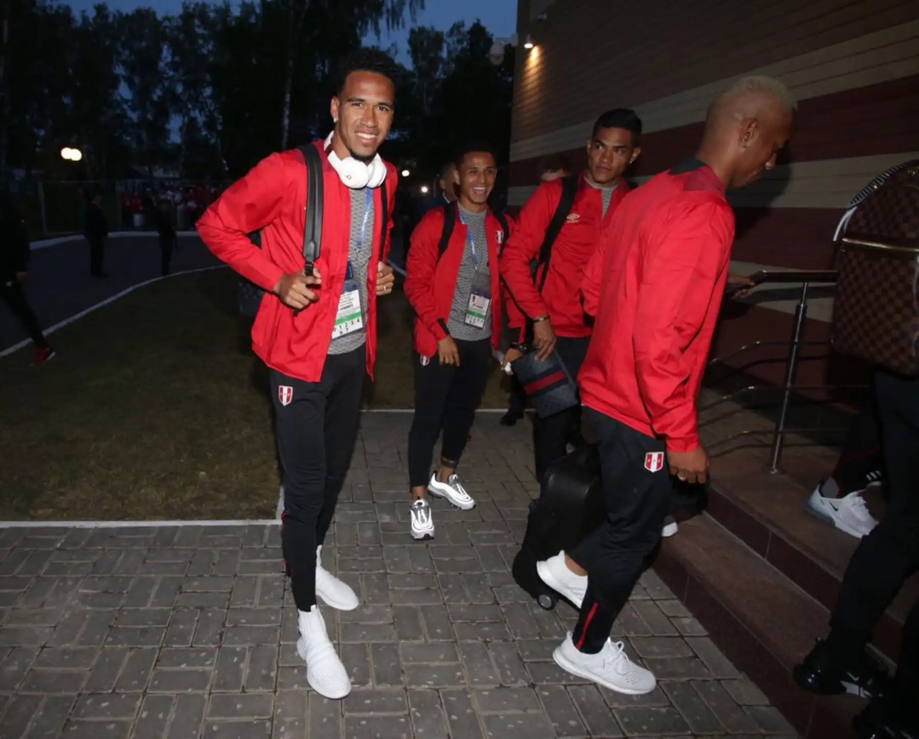 La selección peruana llegó hoy a la ciudad de Saransk, donde este sábado enfrentará a Dinamarca, en el debut de ambos equipos en el Mundial Rusia 2018.  Foto: ANDINA/FPF