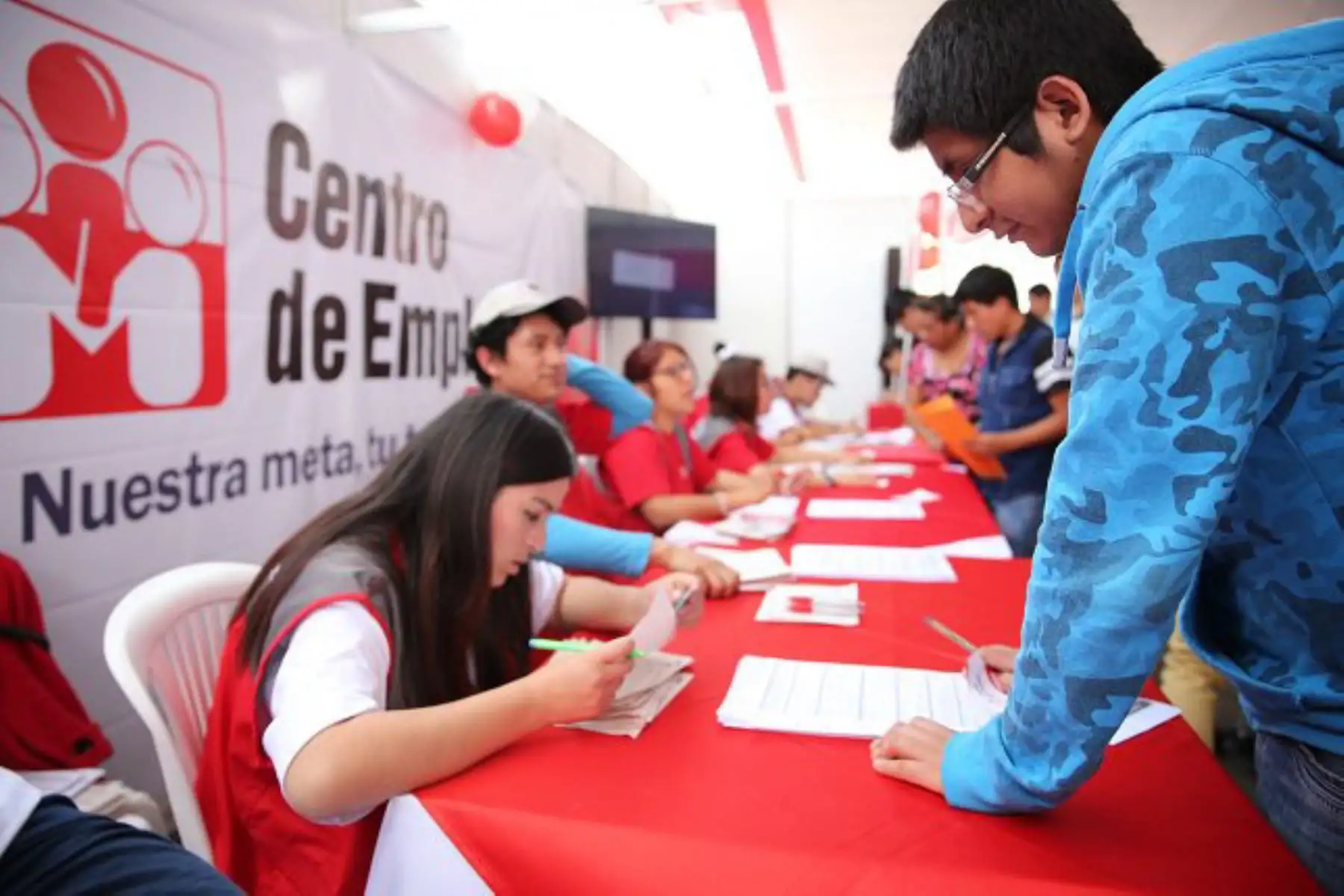 El Ministerio de Trabajo y Promoción del Empleo (MTPE), a través de la Semana del Empleo, ofrece más de 300 empleos formales en 30 empresas de la región Tacna.
