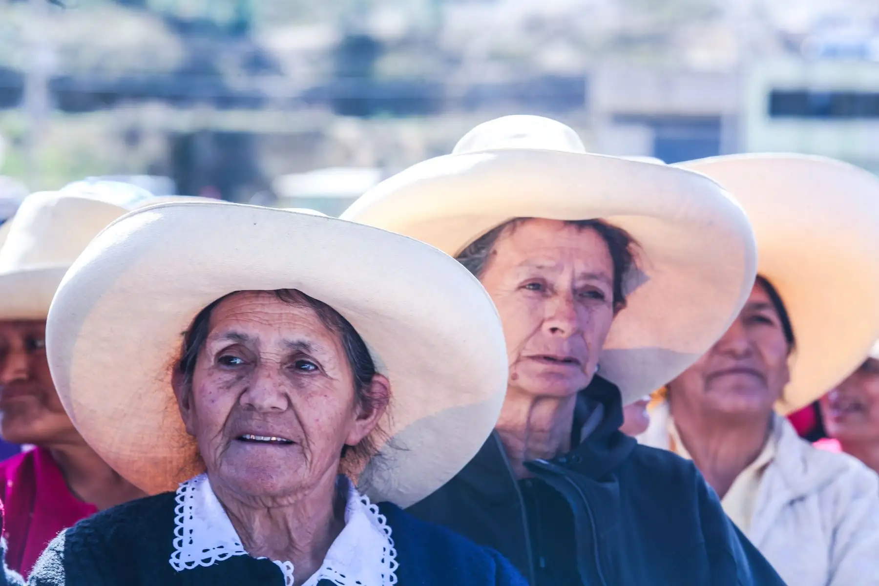 El ministro de Energía y Minas, Francisco Ísmodes, llegó a la provincia de Cutervo para colocar el primer poste del que será el gran proyecto de Electrificación Integral para siete provincias de Cajamarca (entre ellas Chota, Cutervo, Hualgayoc y Santa Cruz),  obra que involucra una inversión de 105 millones de soles. Foto: ANDINA/Minem