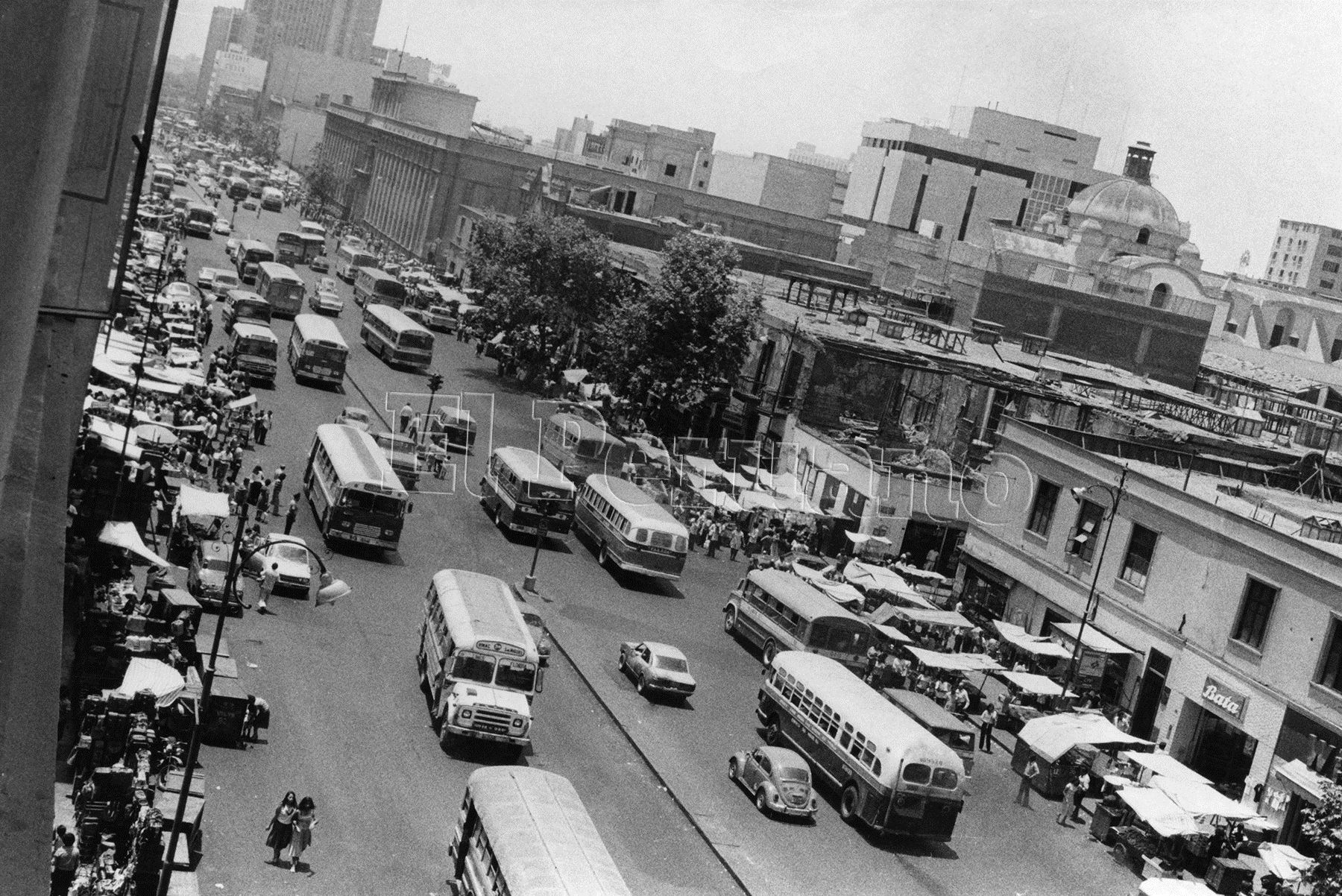 Vista de la avenida Abancay a inicios de los años 80. Foto: ANDINA/archivo