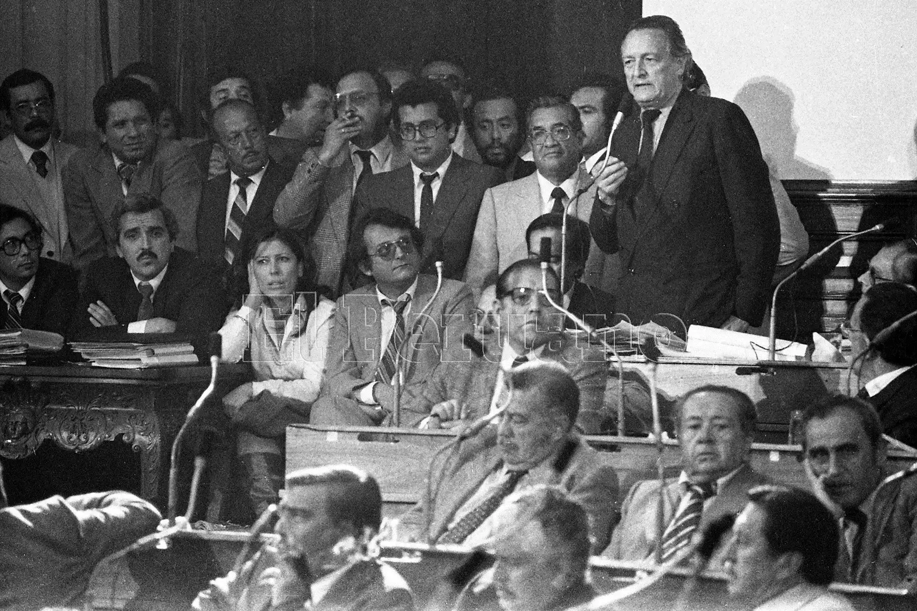 Interrelación a Manuel Ulloa, presidente del Consejo de Ministros.  (17 setiembre 1982). Foto: ANDINA/archivo