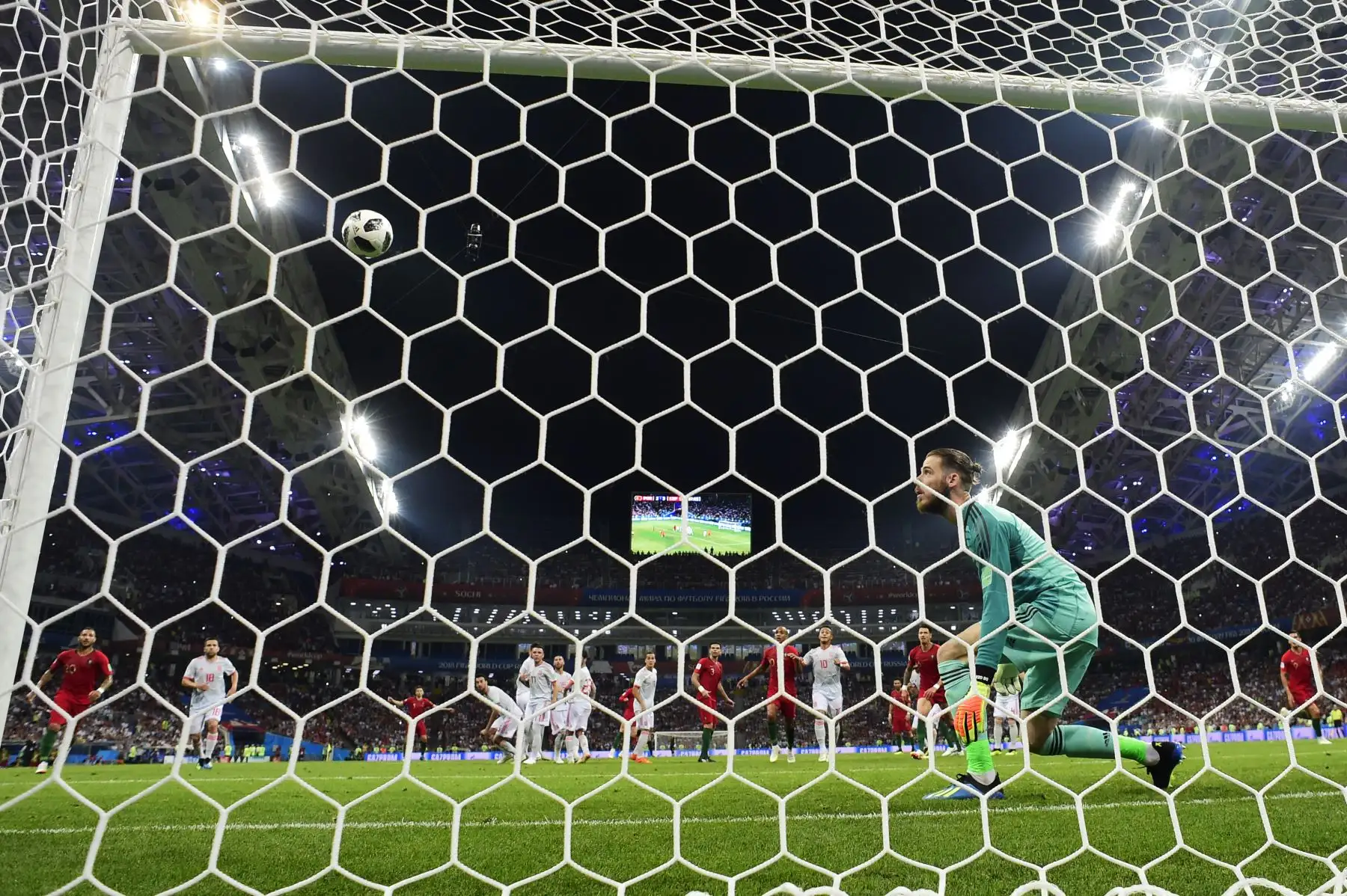 El alero de Portugal, Cristiano Ronaldo, celebra el gol de su hat-trick durante el partido de fútbol del Grupo B de la Copa Mundial Rusia 2018 entre Portugal y España en el Estadio Fisht de Sochi el 15 de junio de 2018.Foto: AFP