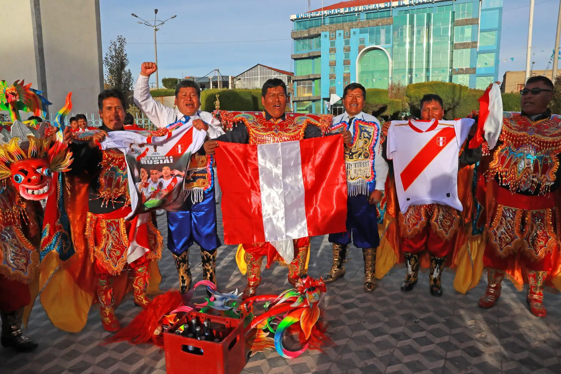 Pobladores de Ilave en Puno, esperan con entusiasmo el debut de Perú en el Mundial de Rusia  Foto: ANDINA/Carlos Lezama