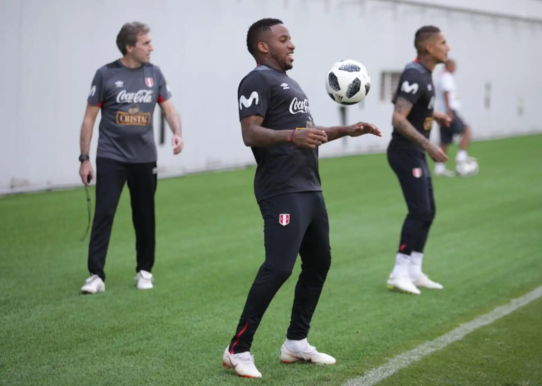 Entrenamiento de la selección peruana en Rusia. Foto: ANDINA/FPF
