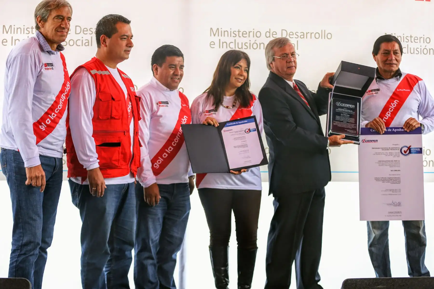 Mediante este certificado, se garantiza a la población que el programa Pensión 65 ha emprendido medidas para prevenir y enfrentar el soborno y la corrupción. Foto: ANDINA/Luis Iparraguirre