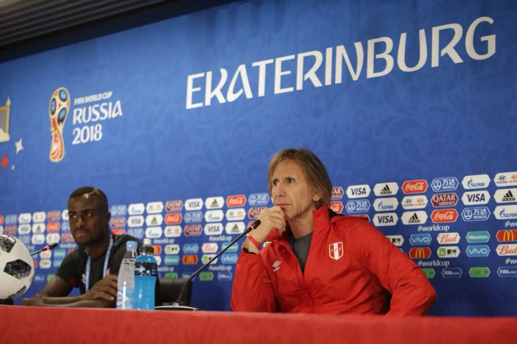 Conferencia Ricardo Gareca. Foto: ANDINA/FPF