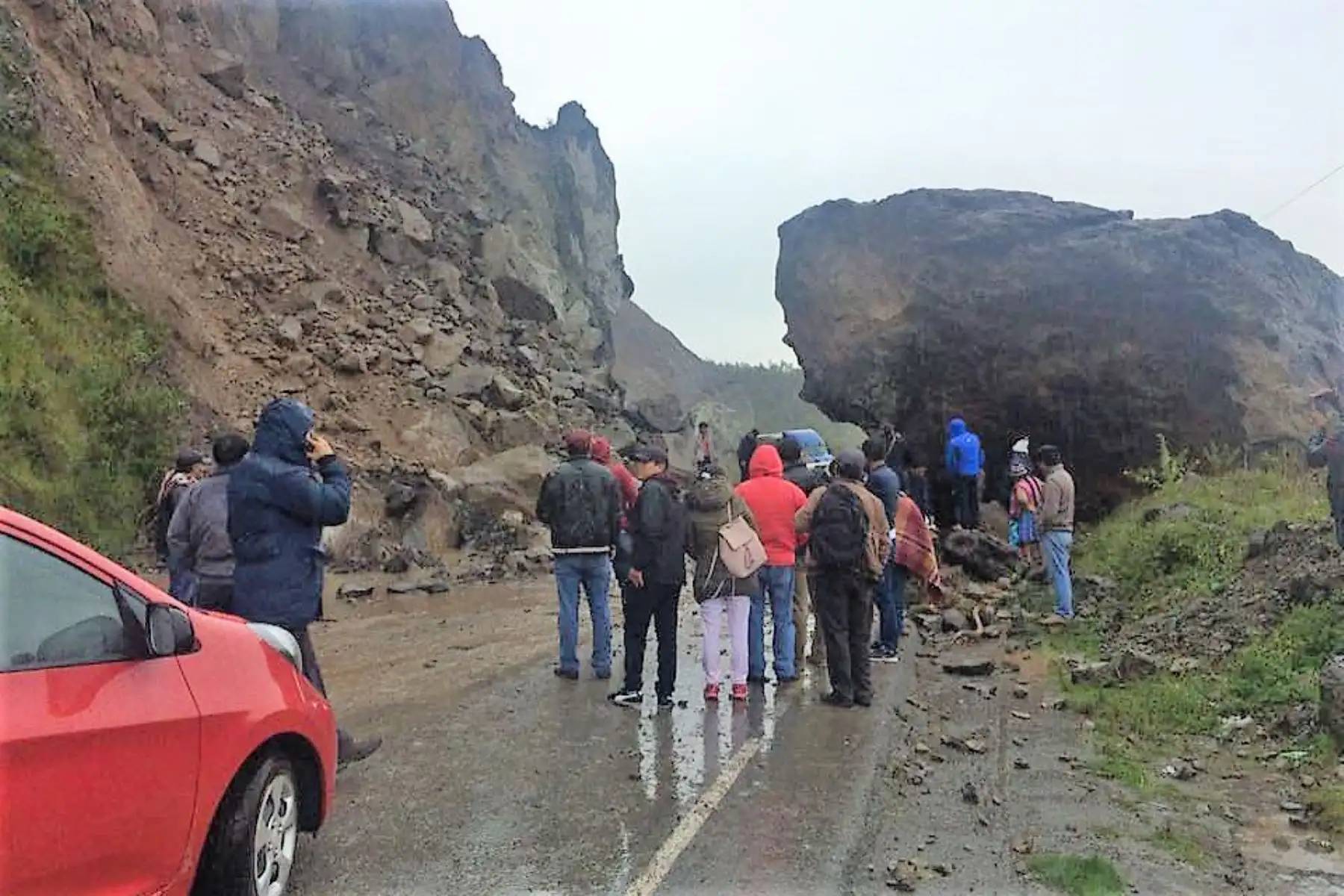 ANDINA/archivoDerrumbe restringe el tránsito en carretera Cusco-Abancay. ANDINA/archivo