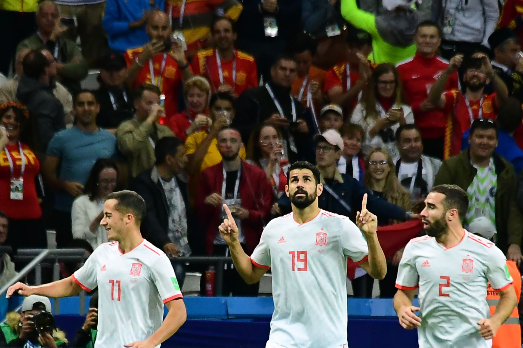 El delantero español Diego Costa  celebra su gol durante el partido de fútbol del Grupo B de la Copa Mundial Rusia 2018 entre Irán y España. / AFP