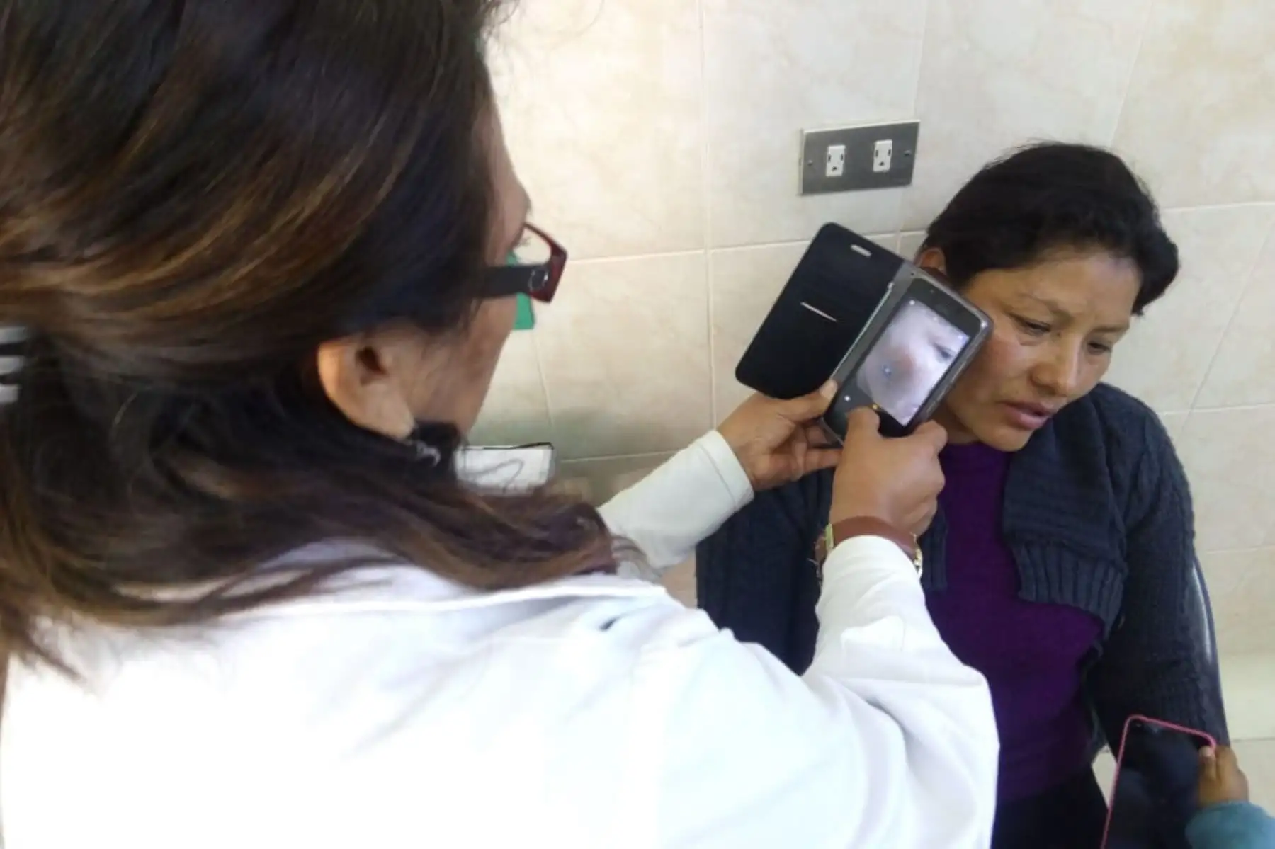Presentan en Arequipa aplicativo móvil para detectar cáncer de piel. ANDINA