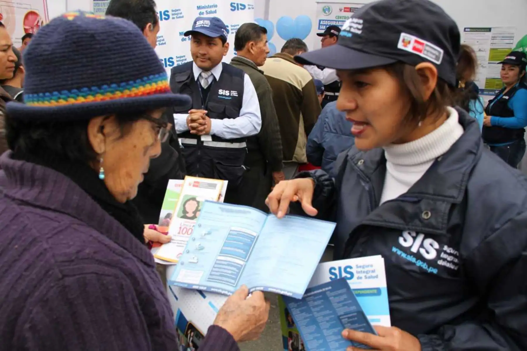 Un millón 879,426 adultos mayores de 60 años están afiliados al Seguro Integral de Salud (SIS), que constituyen el 10.9% de los asegurados al SIS, informó el Ministerio de Salud. ANDINA/Difusión