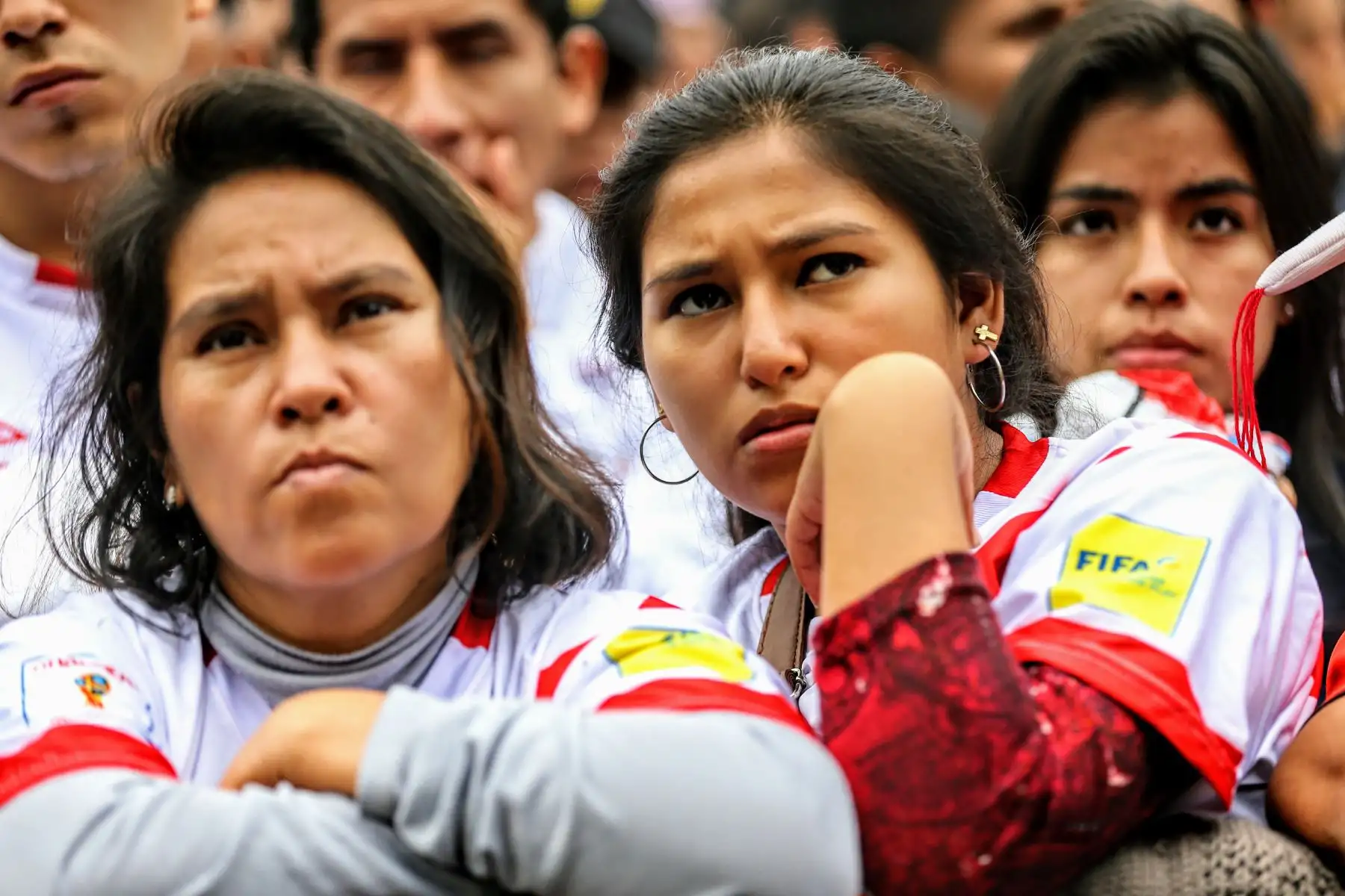 Hinchas peruanos se lamentan por eliminación de la selección en el mundial de Rusia. Foto: ANDINA/Luis Iparraguirre