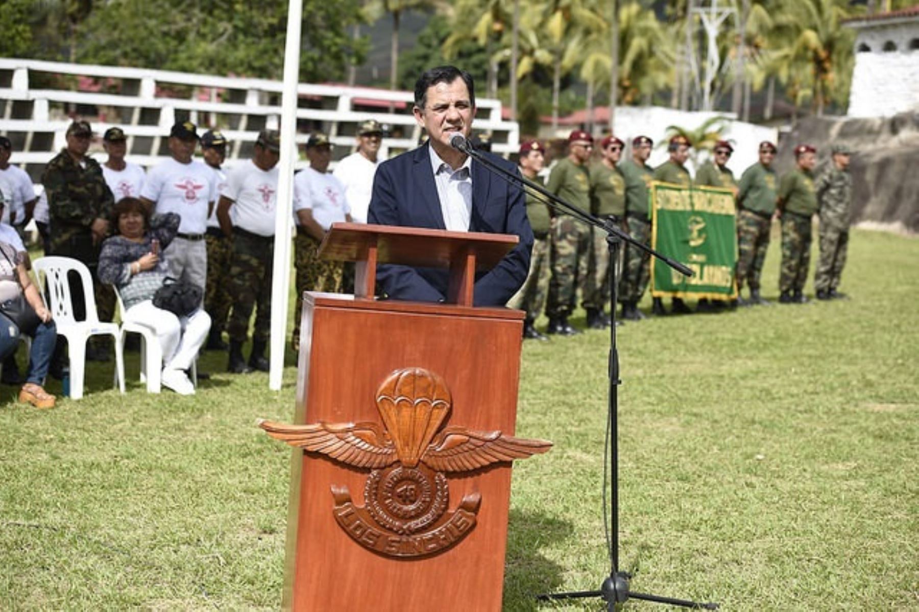 Ministro del Interior participa en ceremonia por 53 aniversario de Los Sinchis de Manzamari.