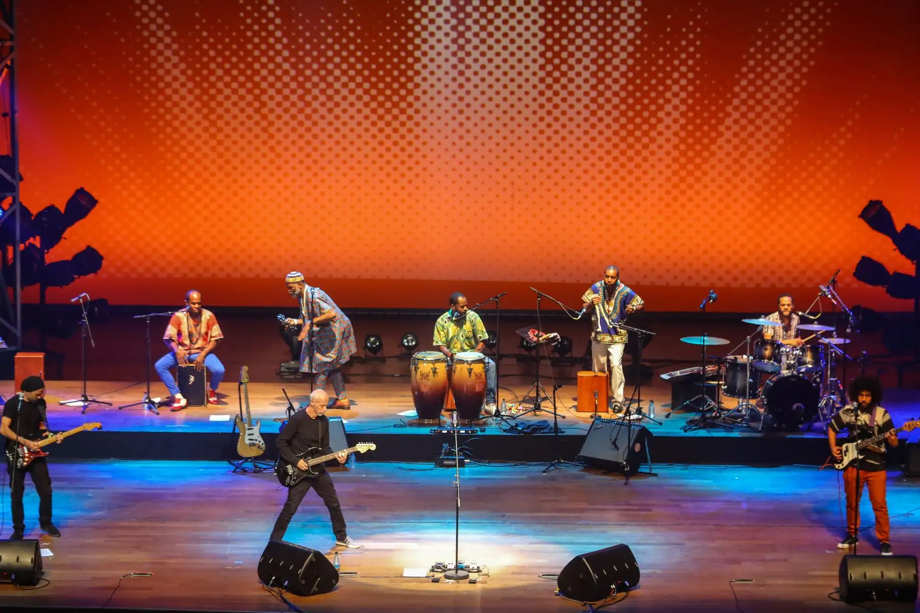 Concierto de Miki González en el gran teatro nacional celebrando los 25 años del recordado álbum “Akundún” rindiendo un homenaje a la cultura afro en el Perú. Photo: ANDINA/Andrés Valle