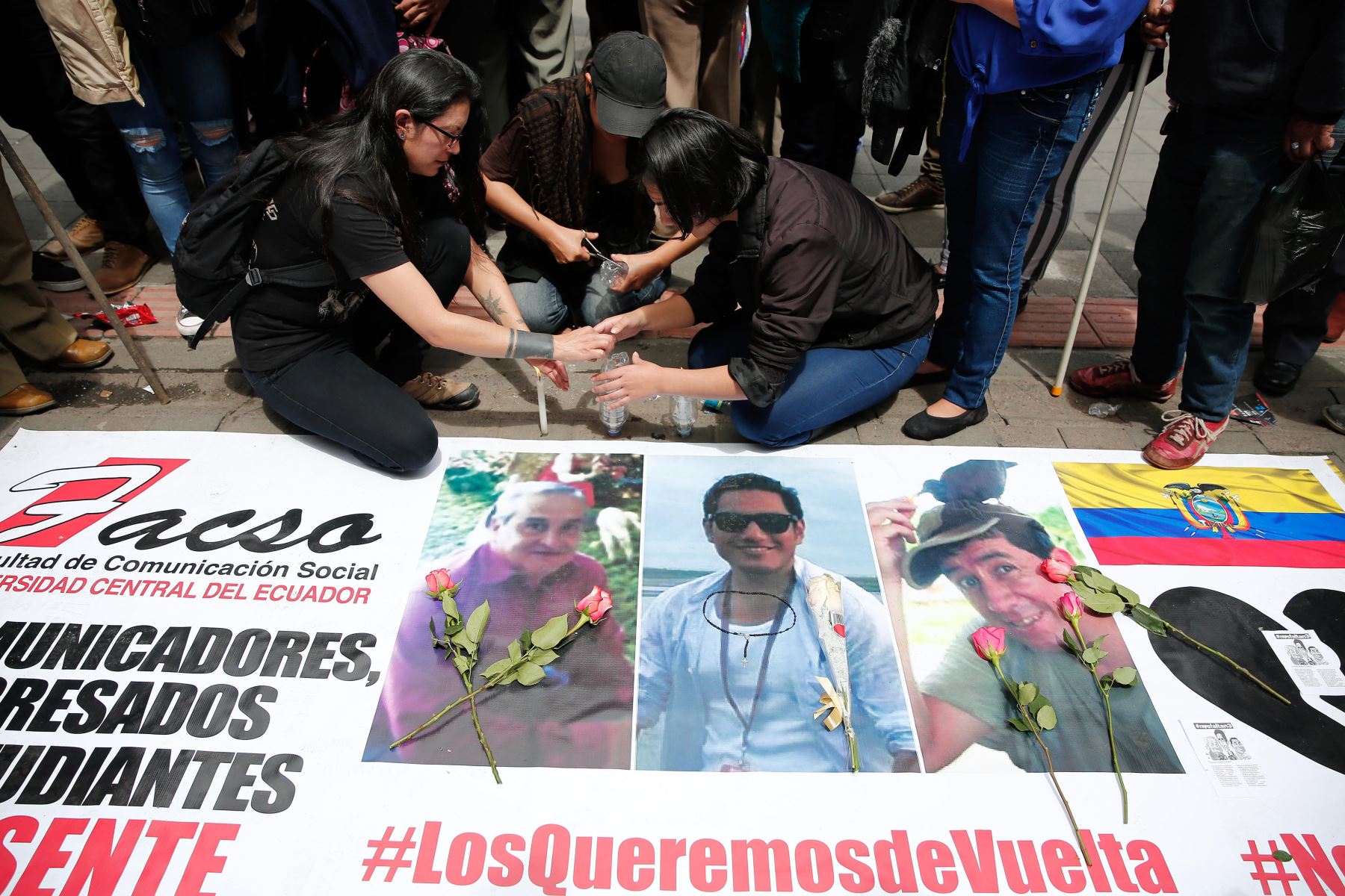 Manifestación en rechazo al asesinato de periodistas ecuatorianos Foto: EFE