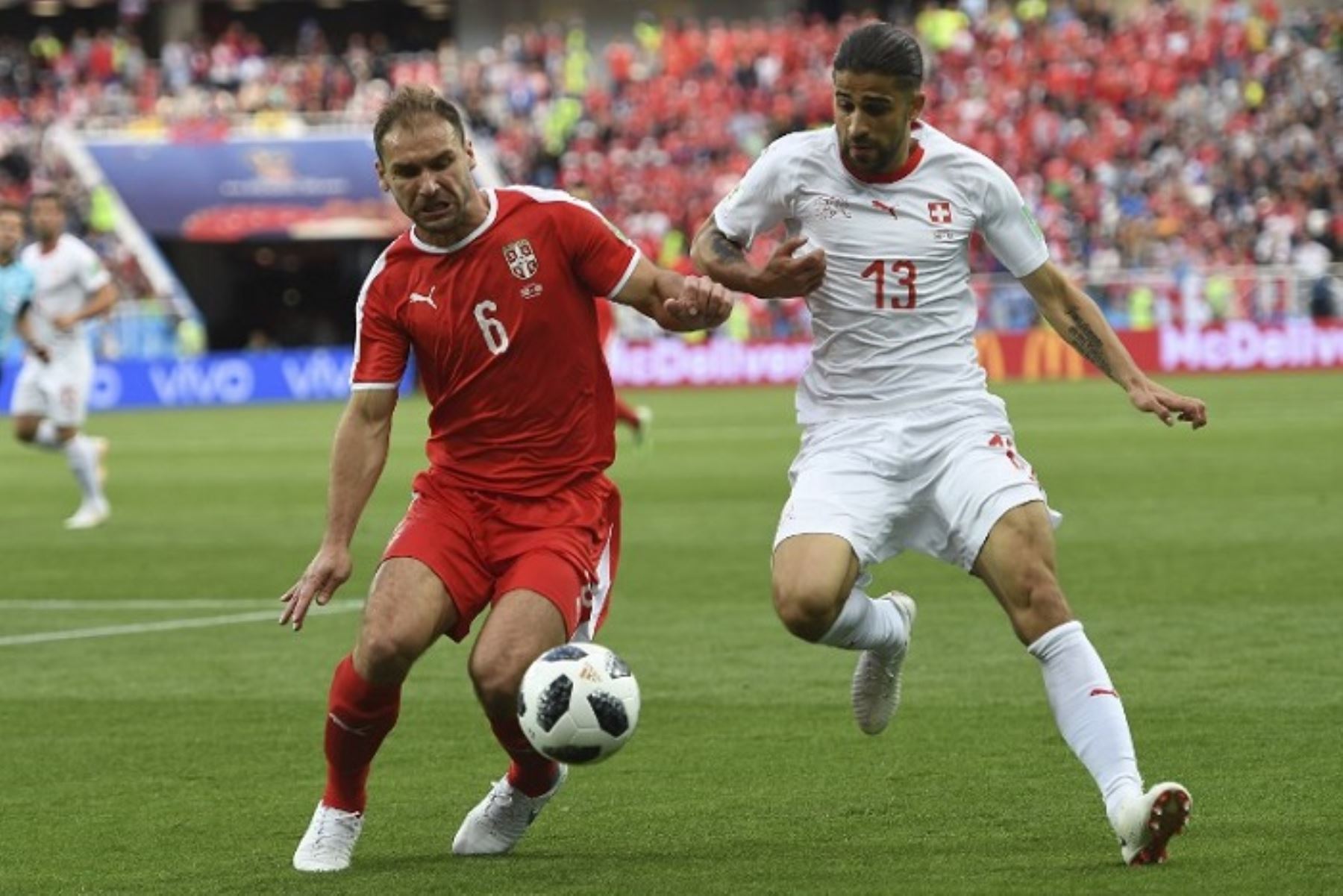 Serbia derrota 1-0 a Suiza