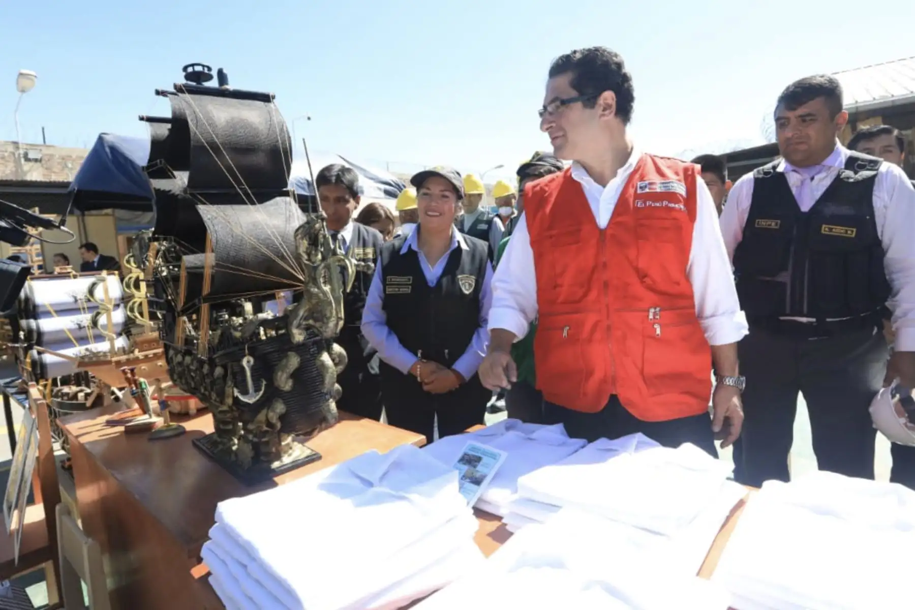 Ministro de Justicia Salvador Heresi inspeccionó talleres en el establecimiento penitenciario de Arequipa en el marco del programa #Cárceles Productivas.Foto:ANDINA/Minjus