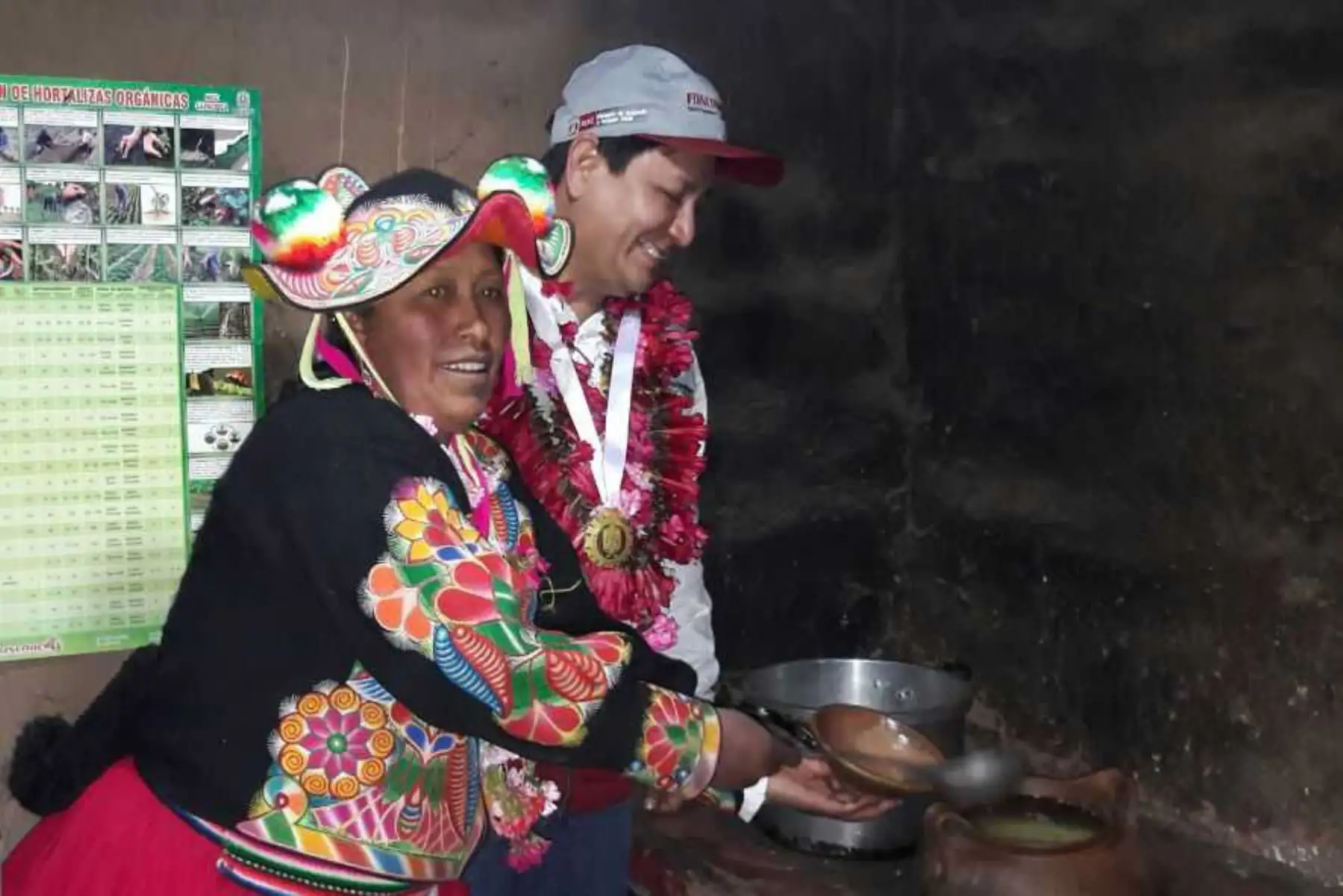 Autoridades del Ministerio de Desarrollo e Inclusión Social (Midis) supervisaron en la región Puno el uso de kits de agua segura y materiales para cocinas mejoradas, implementados por el proyecto Haku Wiñay/Noa Jayatai en el marco del Plan Multisectorial contra Heladas y Friaje 2018.