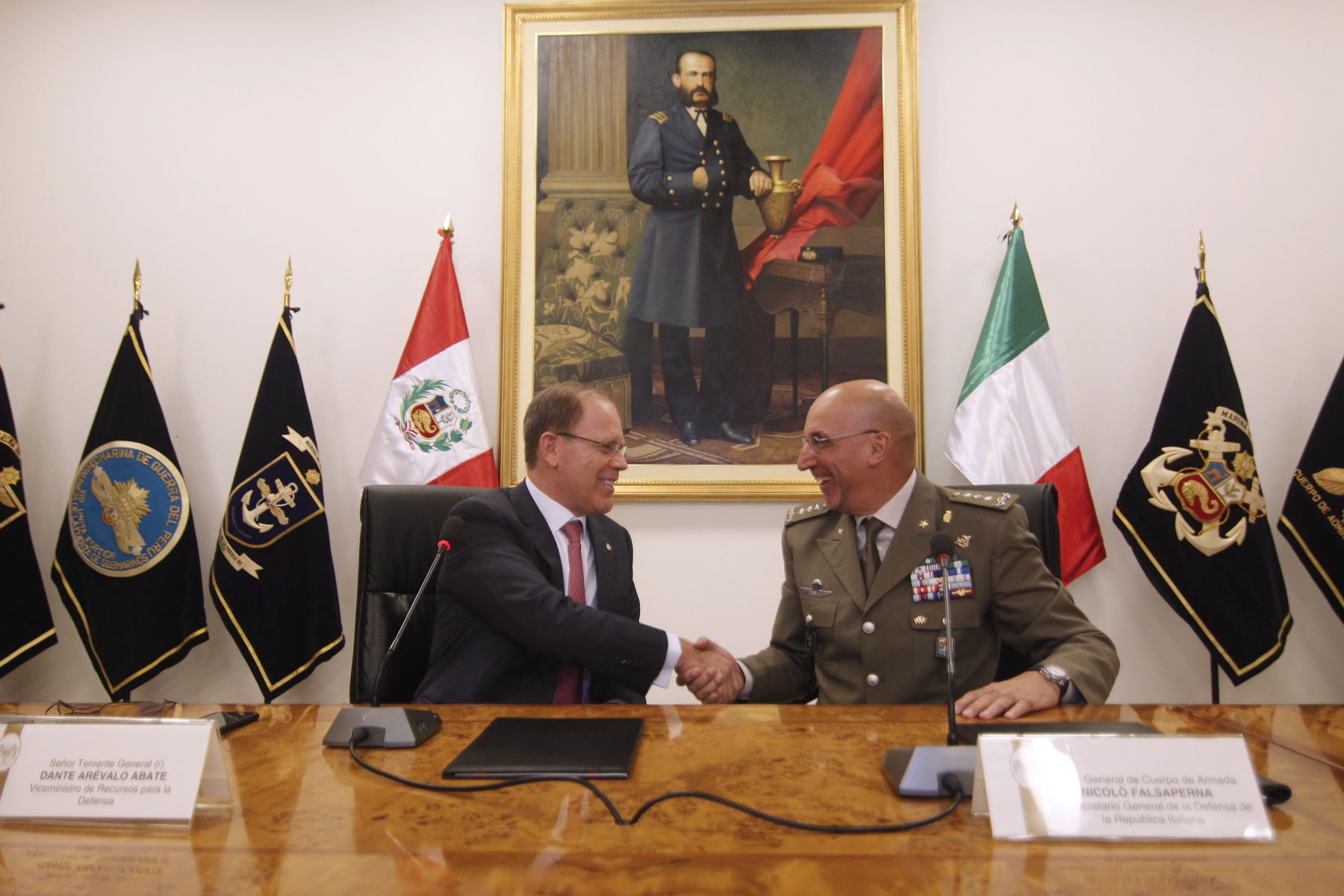Perú e Italia revisaron agenda bilateral de cooperación en materia de Defensa