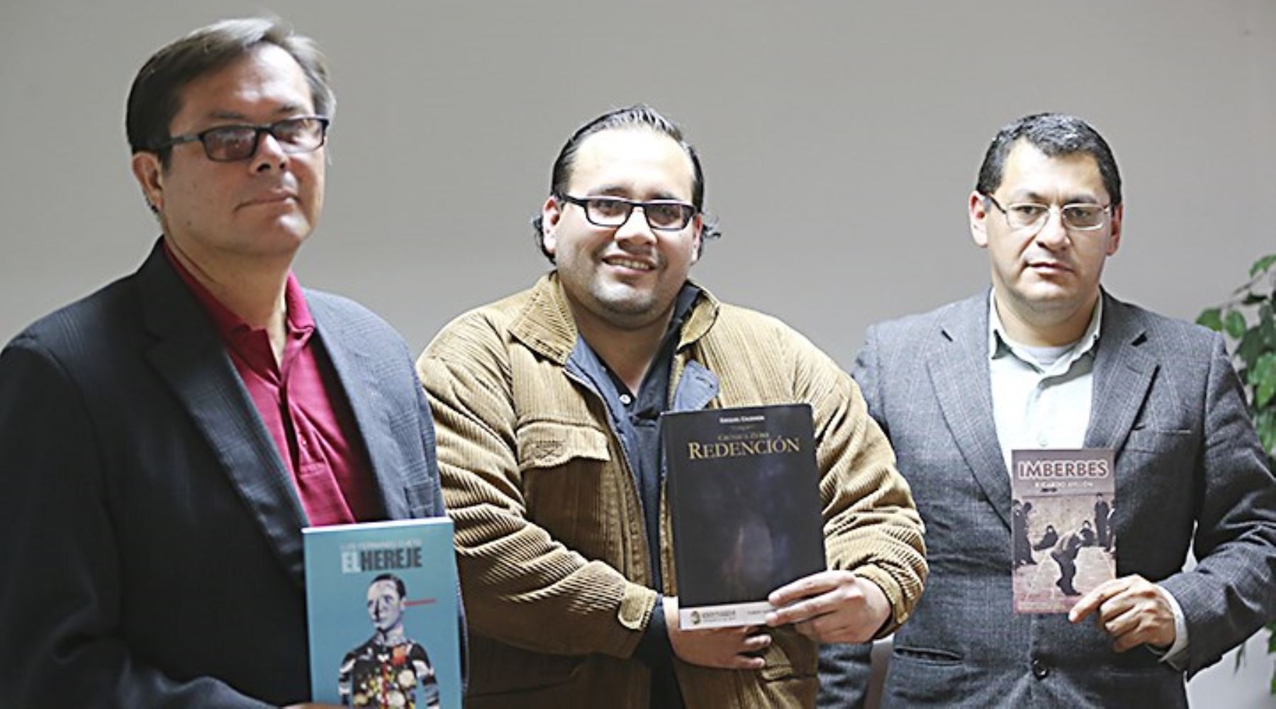 Escritores ancashinos Luis Fernando Cueto, Ezequiel Calderón y Ricardo Ayllón.