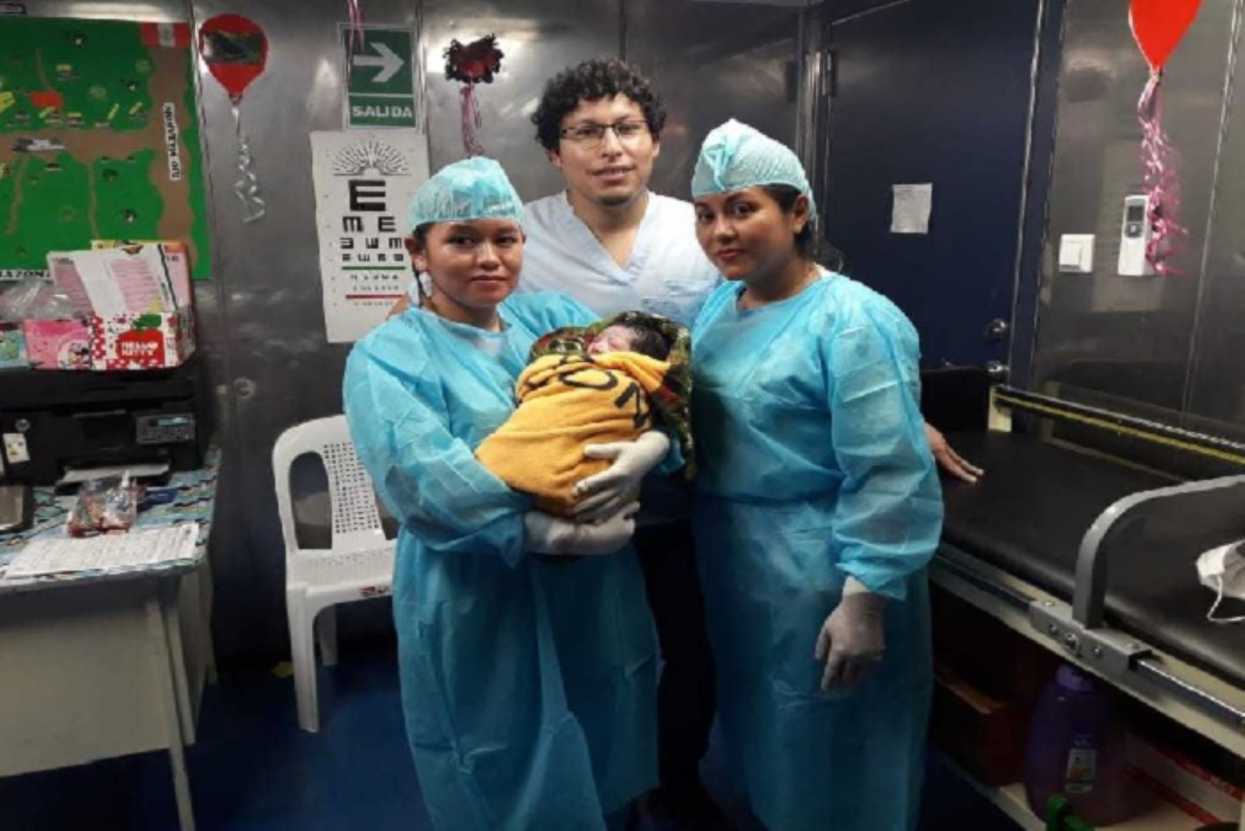 A bordo de la PIAS Morona nació séptimo bebé en comunidad nativa de Loreto