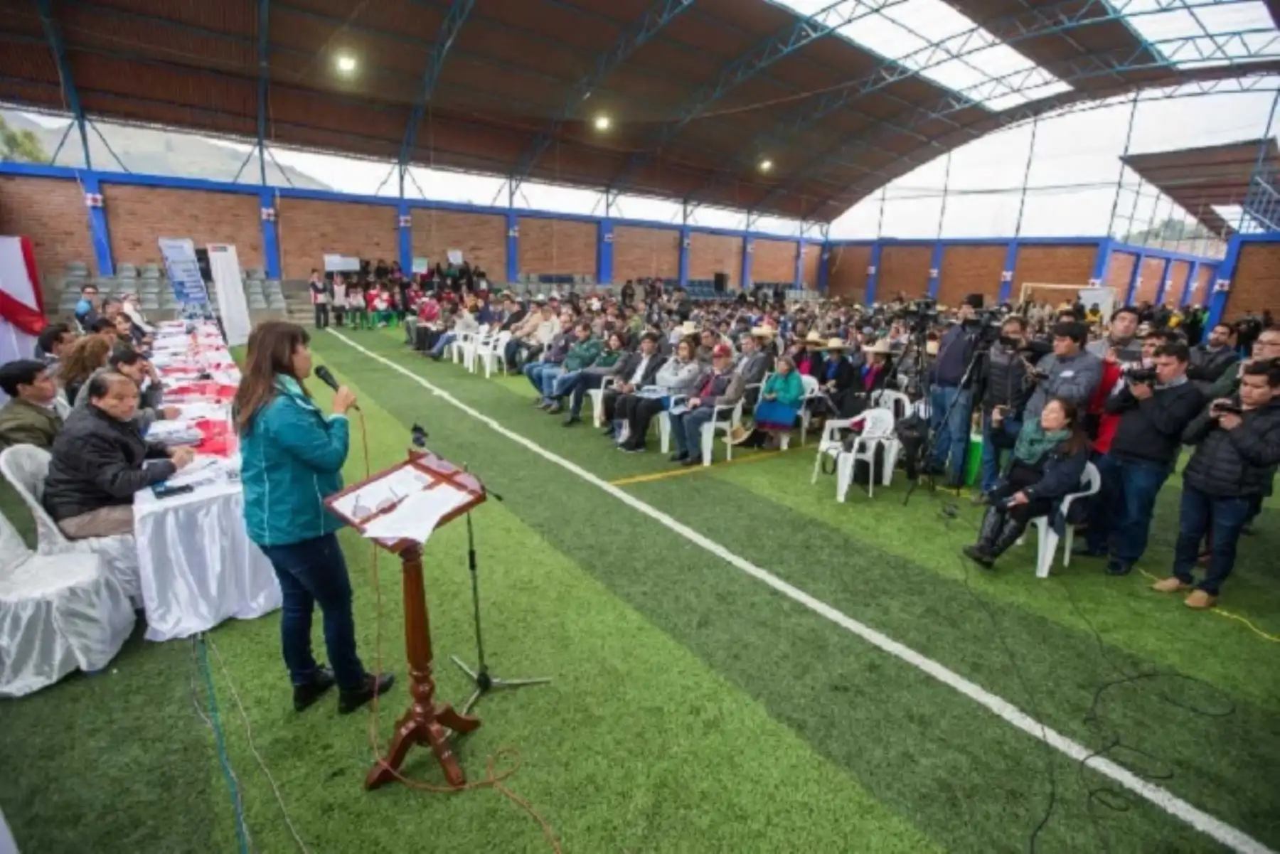 En la Cuarta Audiencia Pública Descentralizada Conjunta en Curgos, organizada por el Congreso de la República, se expuso el rol de los gobiernos locales en la lucha contra la pobreza.