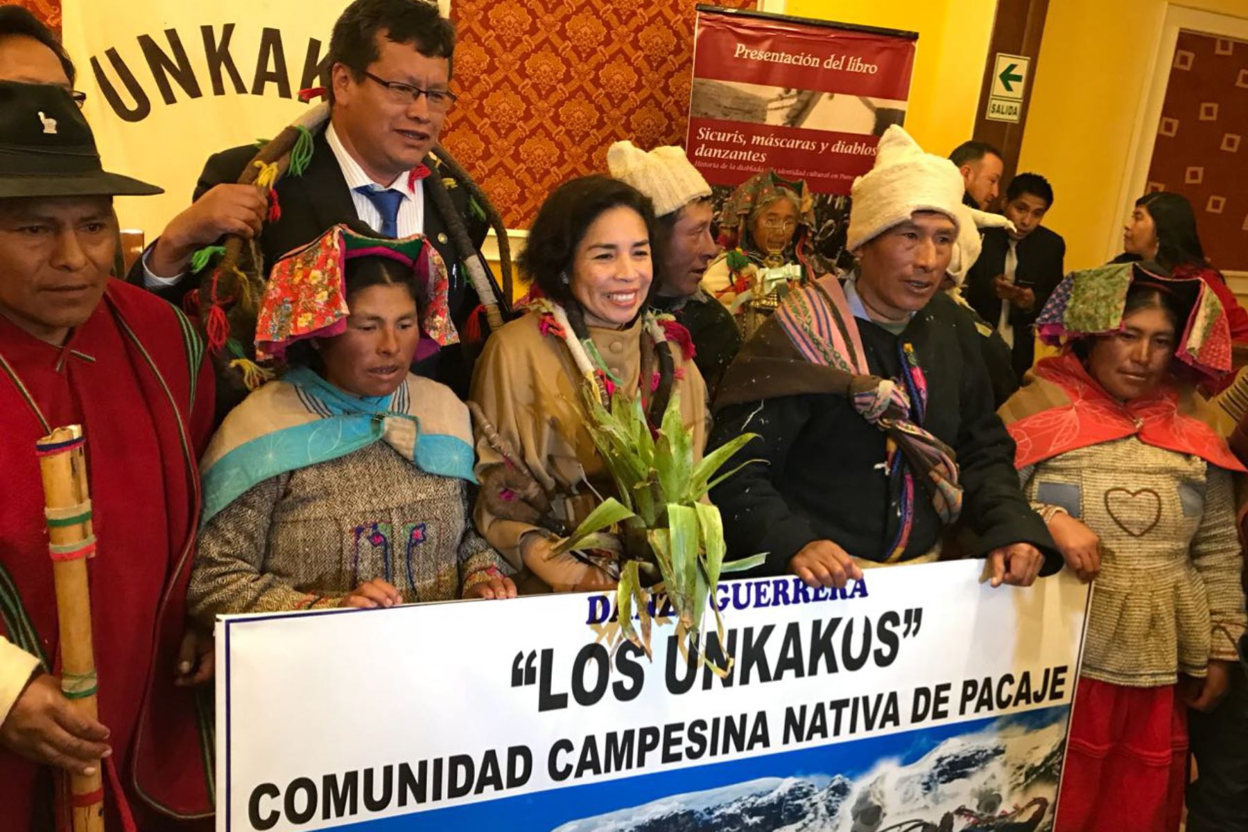 Ministra de Cultura, Patricia Balbuena, entregó reconocimiento que declara a la danza Los Unkakus de Puno Patrimonio Cultural de la Nación.