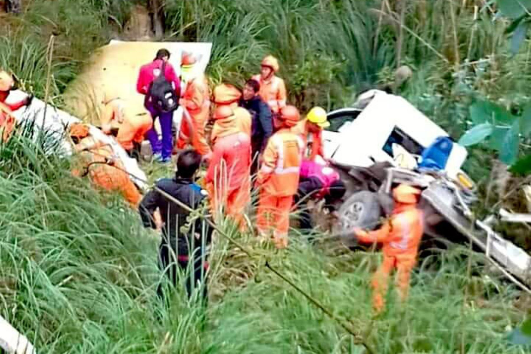 Ambulancia cae a un abismo y deja tres heridos en Cutervo, Cajamarca. ANDINA