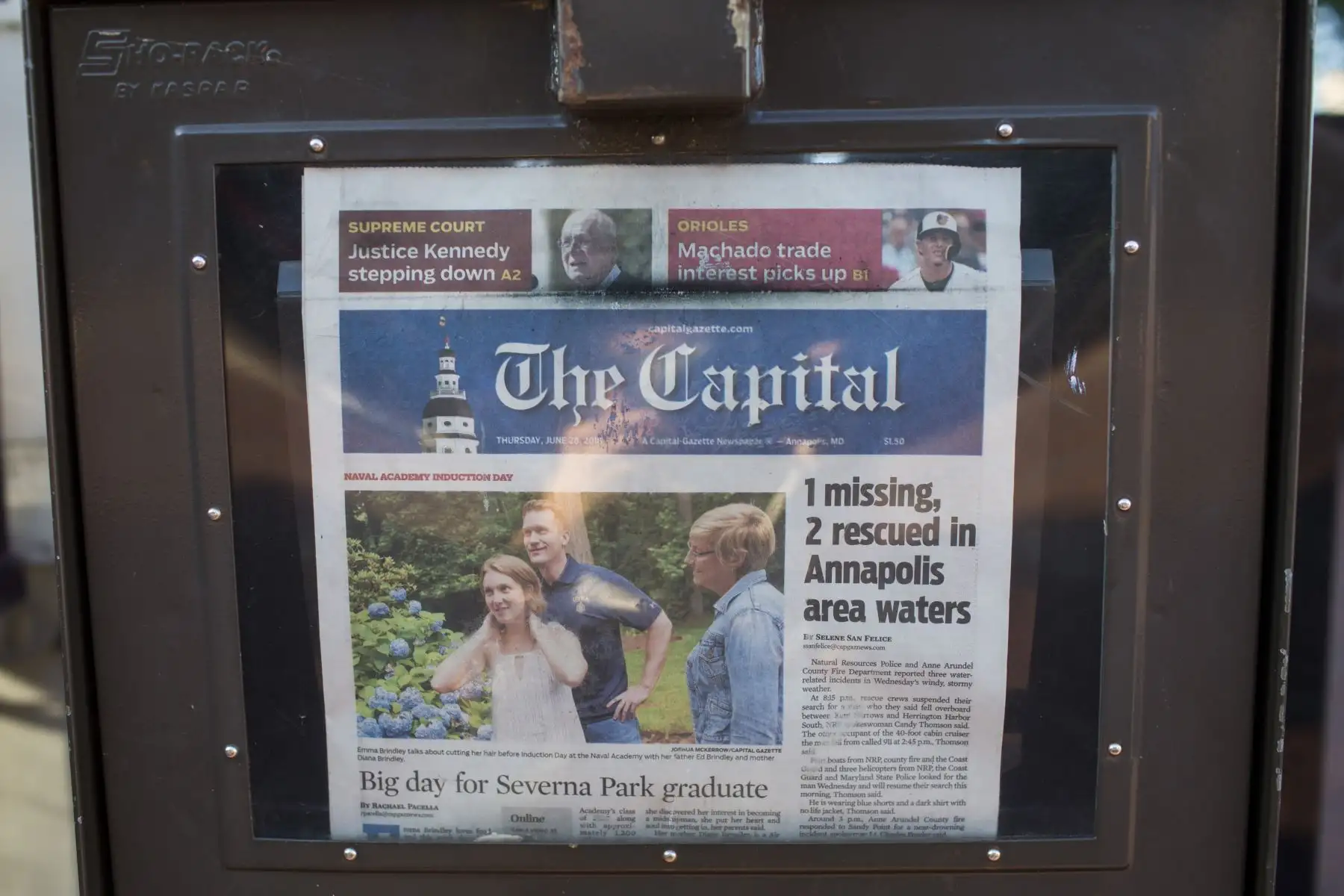 Al menos cinco personas murieron cuando un hombre armado abrió fuego dentro de las oficinas de Capital Gazette, un periódico de Annapolis, una ciudad histórica a una hora al este de Washington.  Foto: AFP