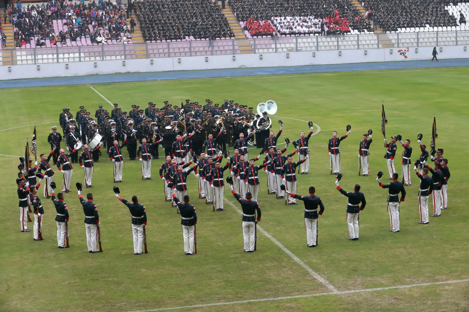 El ministro de Defensa, José Huerta, inauguró   los Juegos Deportivos Militares 2018, evento  donde participaron las Escuelas de Oficiales y Suboficiales de las Fuerzas Armadas y de la Policía Nacional.Foto: ANDINA/Norman Córdova