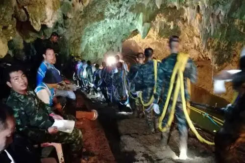 Rescate de niños atrapados en una cueva en Tailandia Foto: AFP