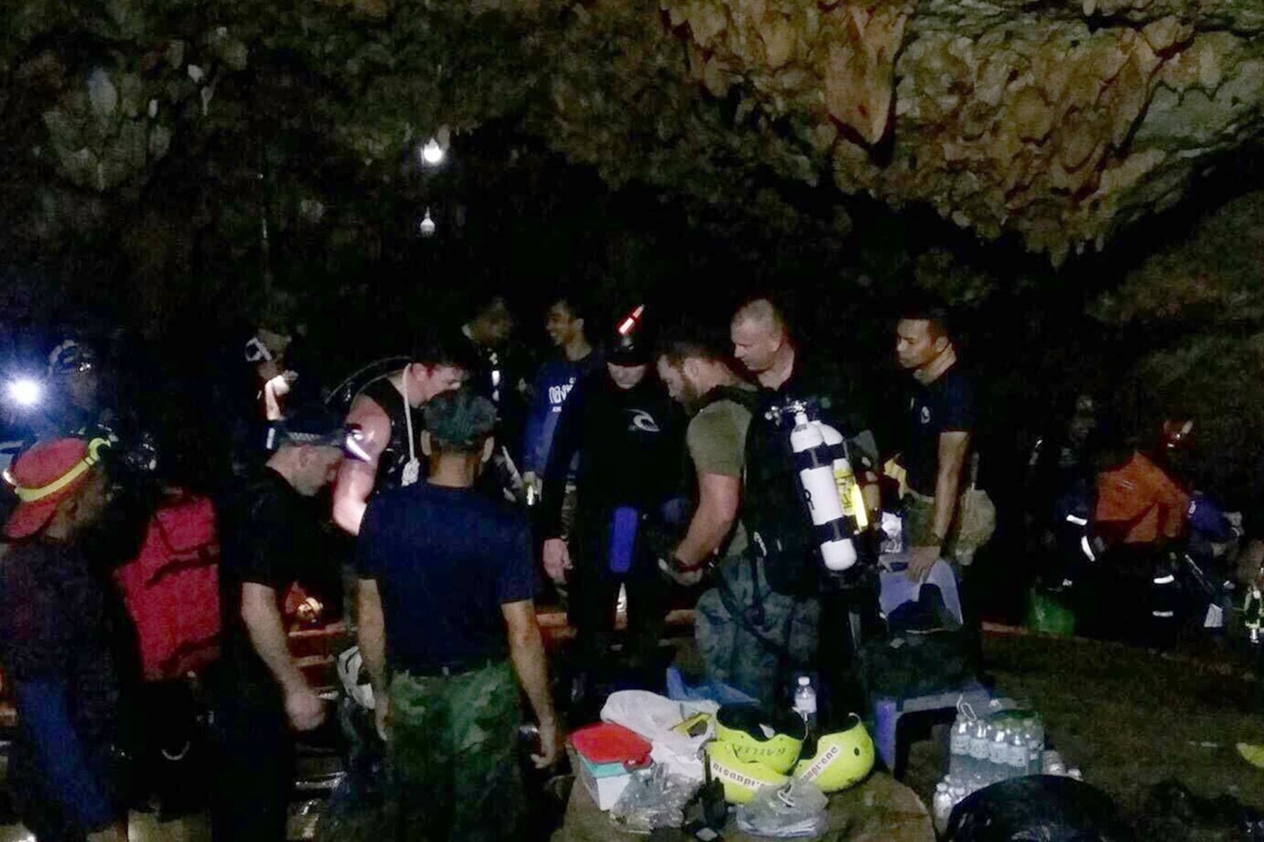 Rescate de niños atrapados en una cueva en Tailandia Foto: AFP
