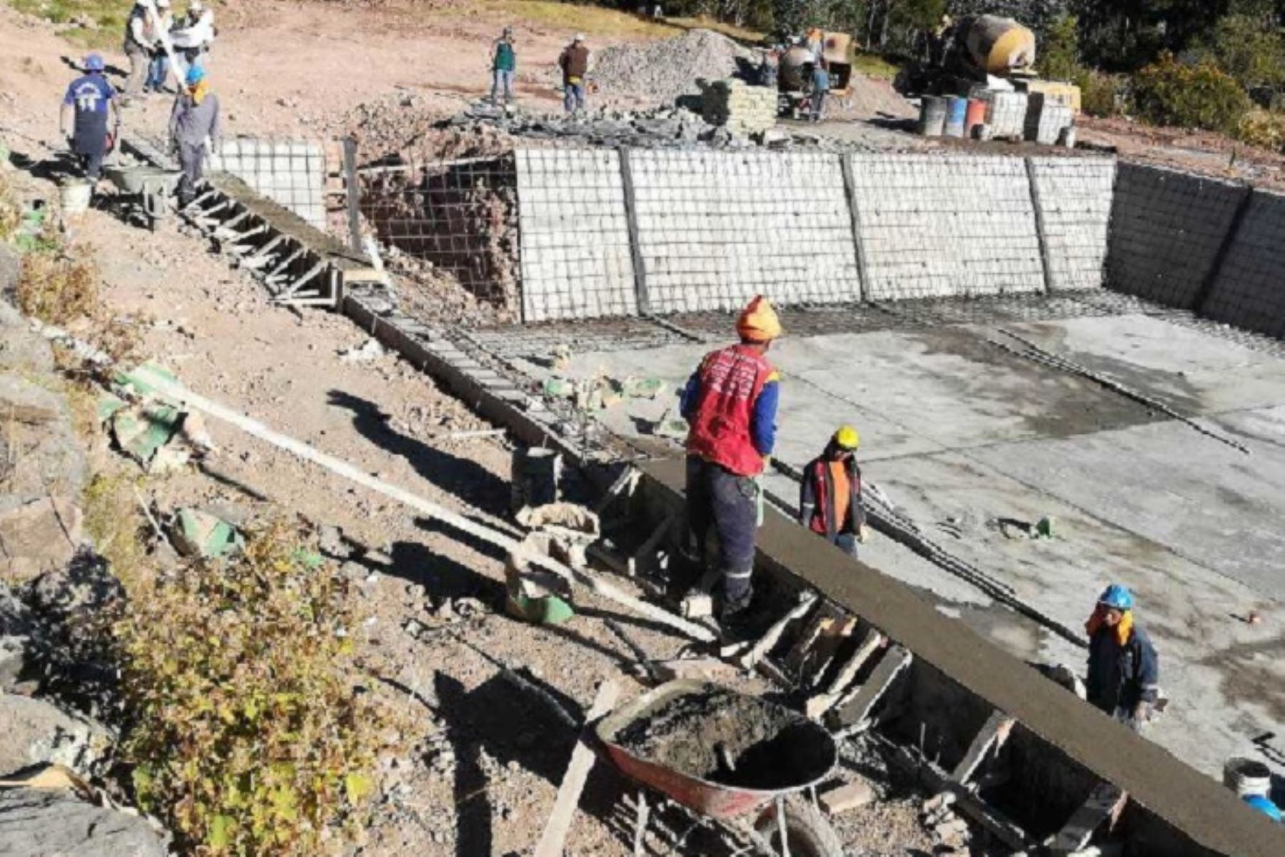 Contraloría General de la República evidenció cuatro riesgos en la construcción de defensas ribereñas de la localidad de Nuevo Hualapampa, en el distrito de Huarmaca, provincia de Huancabamba, en la sierra piurana, cuya inversión supera los S/ 7 millones.