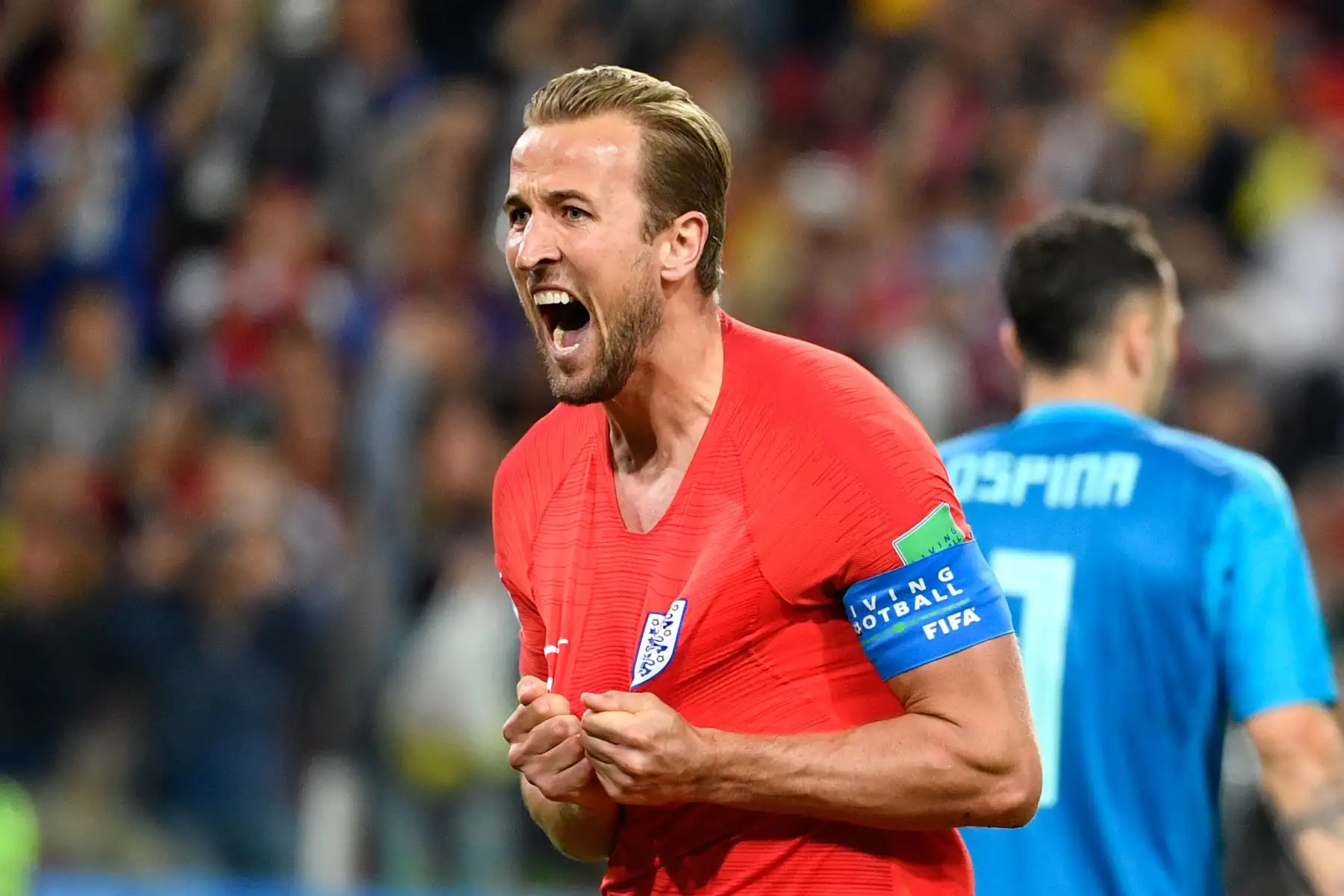 El alero de Inglaterra Harry Kane celebra después de marcar el gol de apertura desde el punto de penalti durante la ronda de octavos de final de la Copa Mundial Rusia 2018 entre Colombia e Inglaterra en el Estadio Spartak de Moscú el 3 de julio de 2018. / AFP