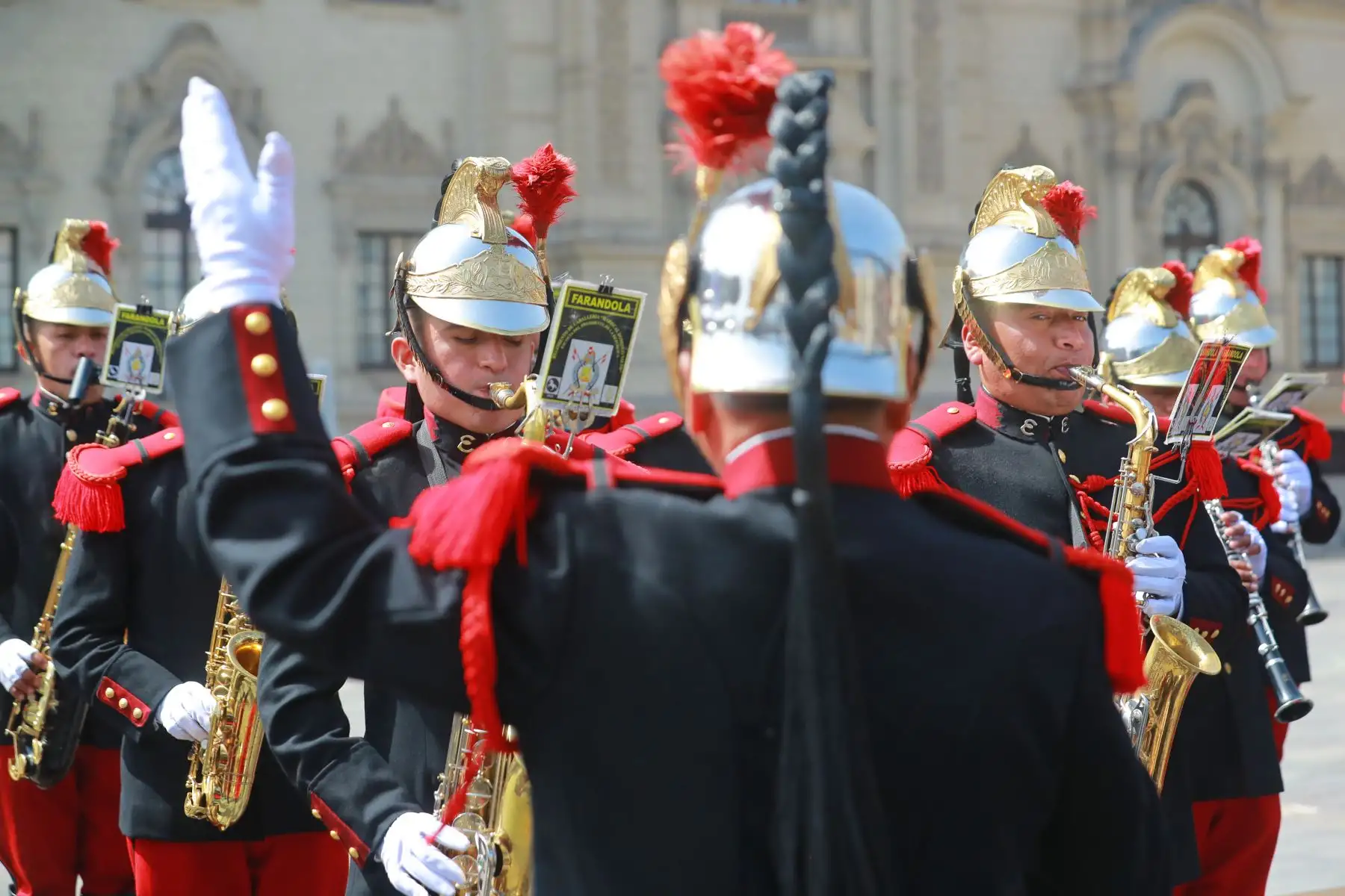 Farandola del Regimiento Mariscal Domingo Nieto interpretó melodías junto a la Banda de la Guardia Nacional de West Virginia, de Estados Unidos. Foto: ANDINA/Prensa Presidencia