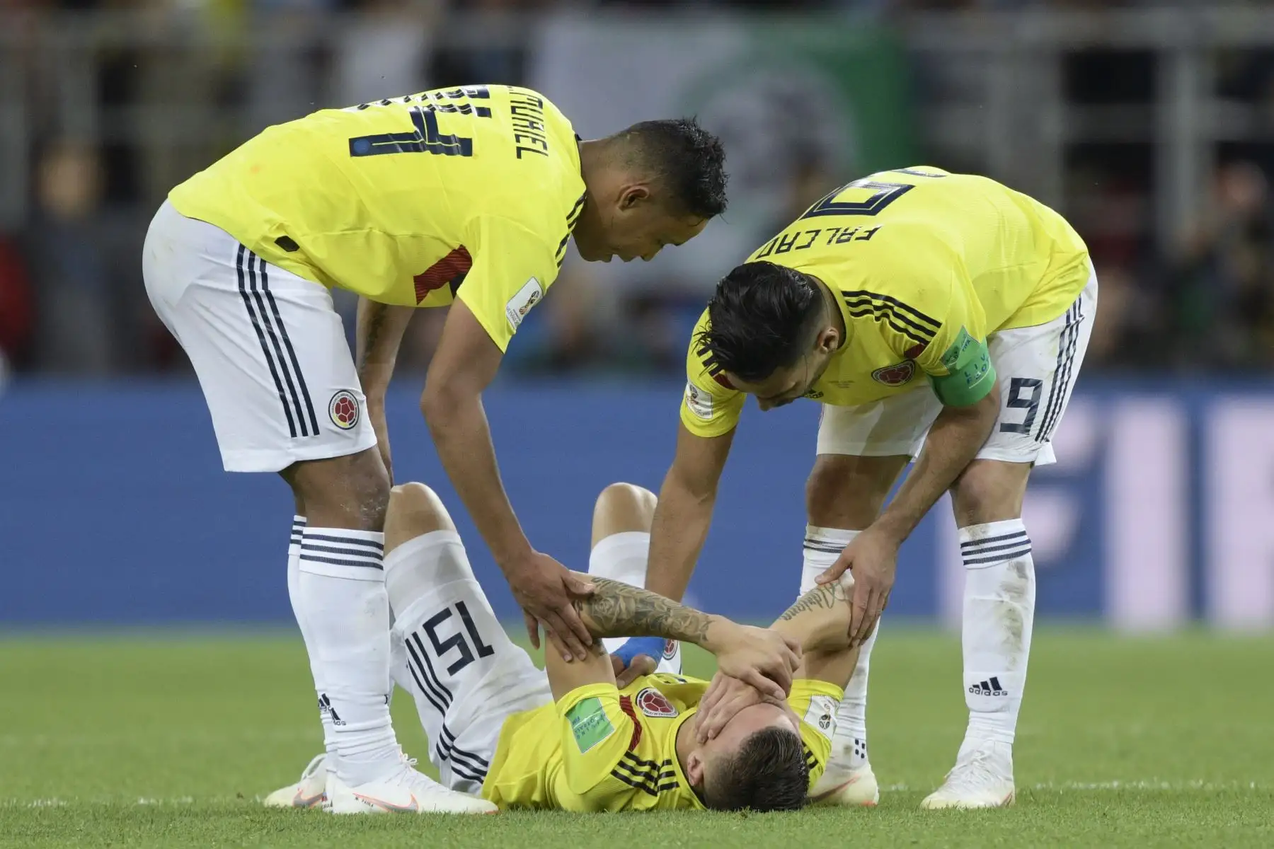 Los jugadores de Colombia reaccionan después de perder la tanda de penaltis al final de la ronda de octavos de final de la Copa Mundial Rusia 2018 entre Colombia e Inglaterra en el Spartak Stadium de Moscú el 3 de julio de 2018. / AFP