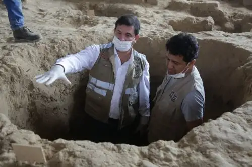 El viceministro de Patrimonio Cultural e Industrias Culturales, Luis Felipe Villacorta, se encuentra en Lambayeque para supervisar los hallazgos arqueológicos en la huaca Las Abejas, del complejo arqueológico de Túcume.