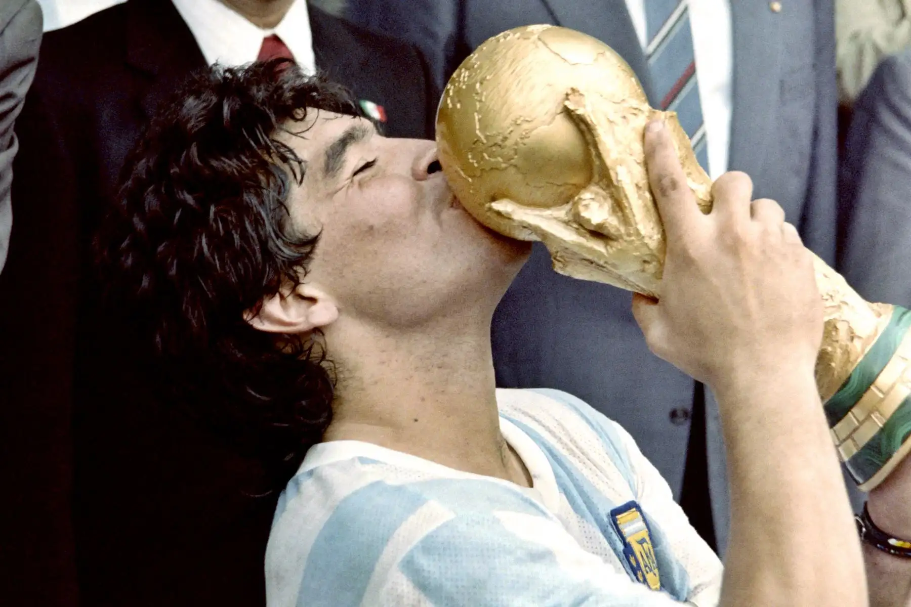Diego Maradona – Argentina. Ocho goles en 21 partidos. Participó en los mundiales de 1982, 1986, 1990 y 1994. Fue campeón en México 1986 y subcampeón en Italia 1990.
Foto: ANDINA/archivo