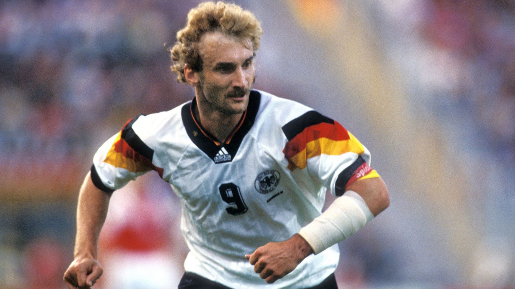 Rudi Völler - República Federal de Alemania/ Alemania. Ocho goles en 15 partidos. Participó en los mundiales de 1986, 1990 y 1994. Fue campeón en el Italia 1990.