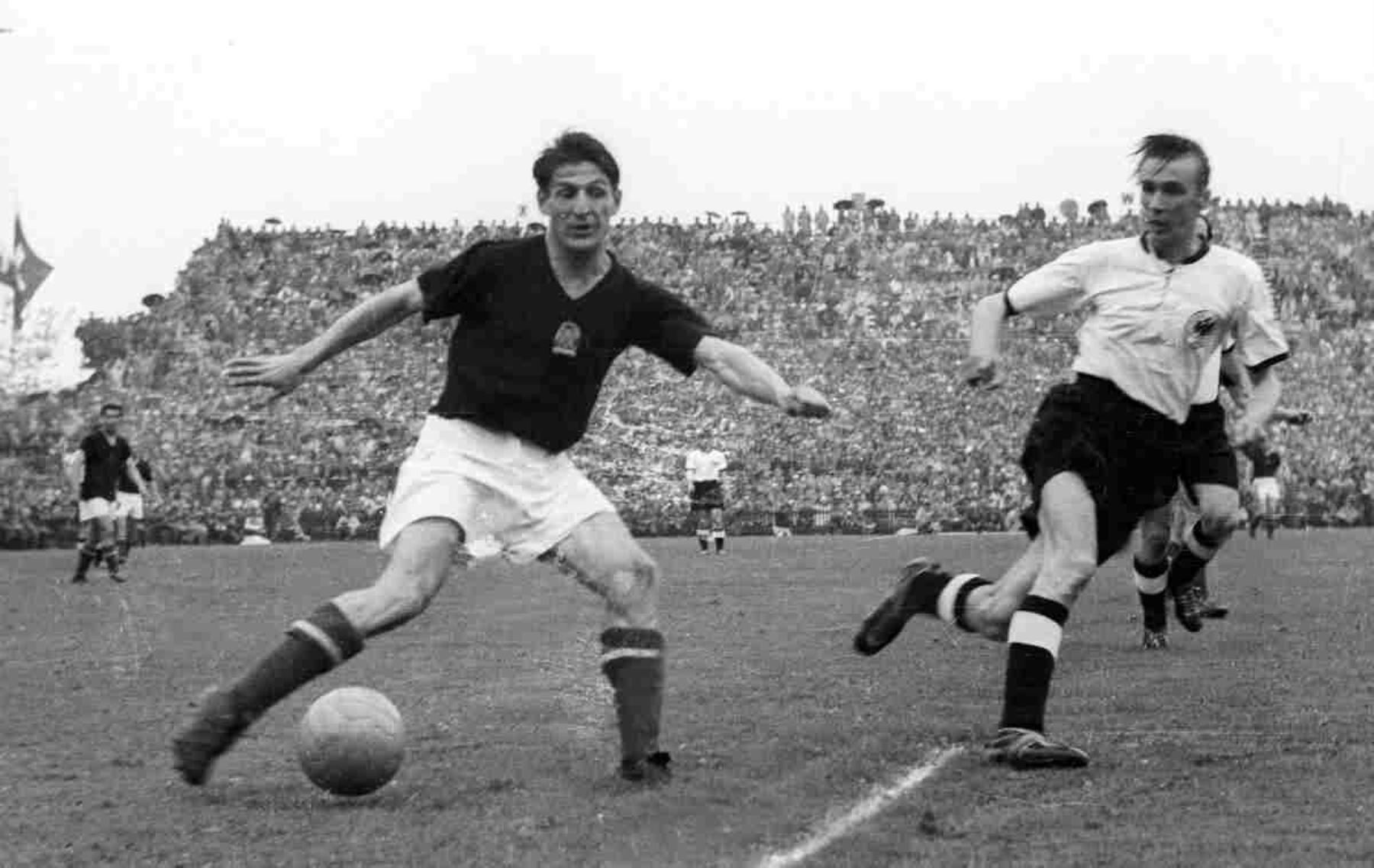 Sándor Kocsis – Hungría. 11 goles en 5 partidos. Participó en el mundial de 1954. Foto: ANDINA/archivo