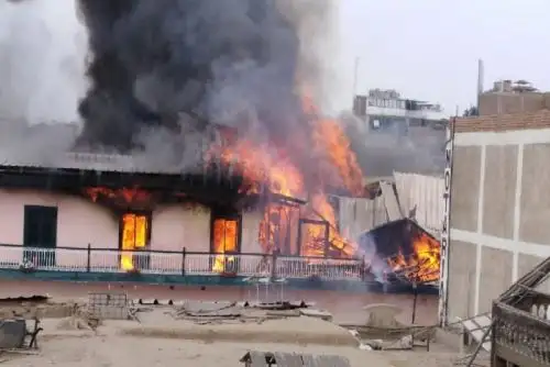 Trujillo: incendio destruye casona de la época republicana.