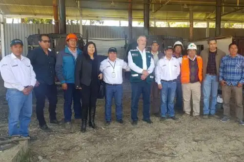 El Ministerio de Agricultura y Riego (Minagri), a través del Servicio Nacional Forestal y de Fauna Silvestre (Serfor) Sierra Central capacitó a pobladores de comunidades campesinas y productores de Junín en la elaboración de carbón vegetal de eucalipto procedente de plantaciones forestales, como una alternativa de uso de este producto de gran demanda.