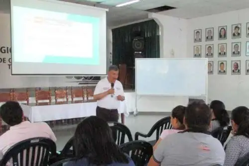En el marco de fortalecimiento del proceso de descentralización y con el propósito de afianzar la capacidad técnica de los funcionarios de los gobiernos regionales en materia de saneamiento físico-legal de tierras y las acciones registrales vinculadas a ella, el Ministerio de Agricultura y Riego (Minagri), en coordinación con el Gobierno Regional de San Martín desarrollaron el Taller de Reconocimiento y Titulación de Comunidades Nativas.